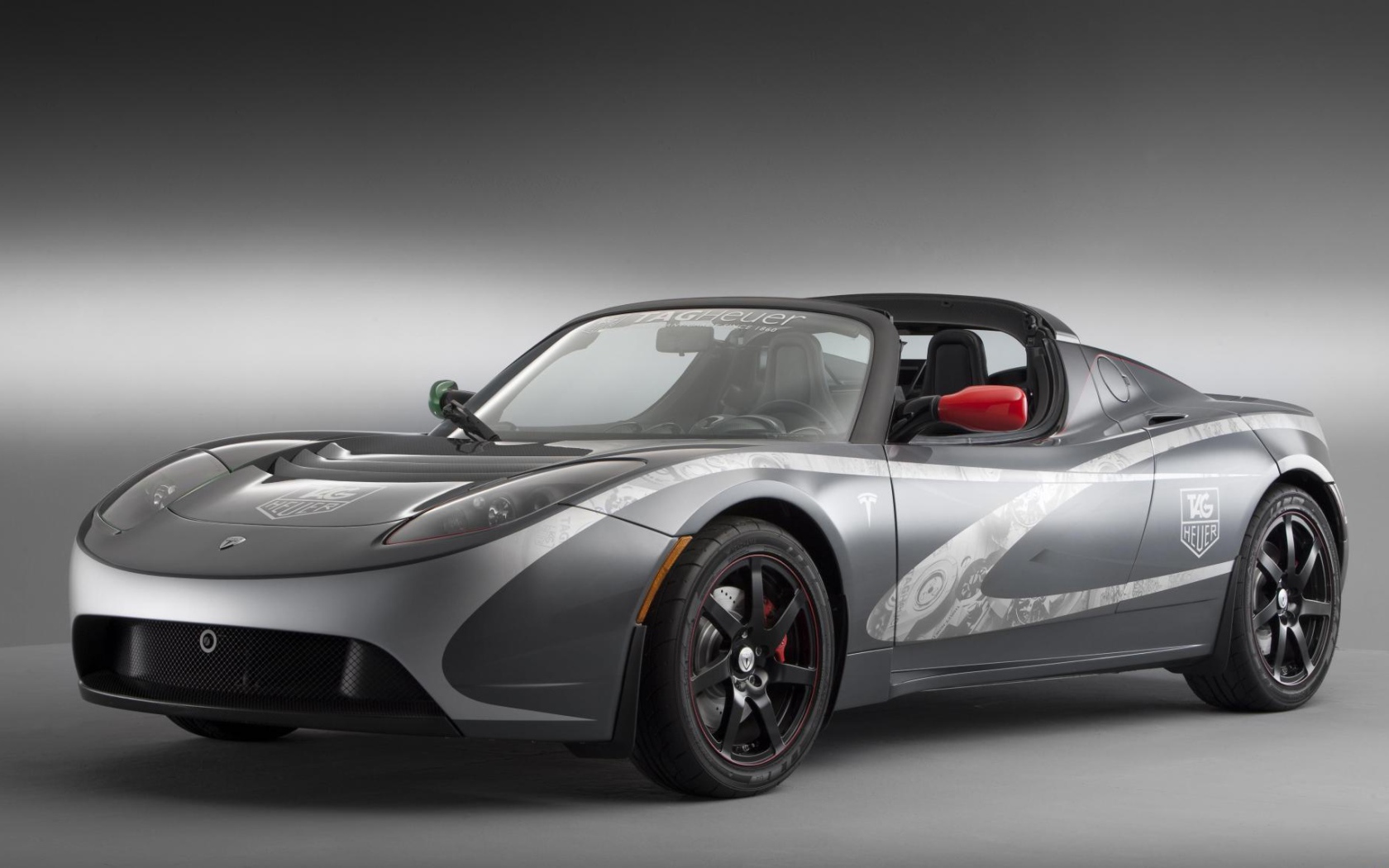 Спортивный электромобиль Tesla Roadster