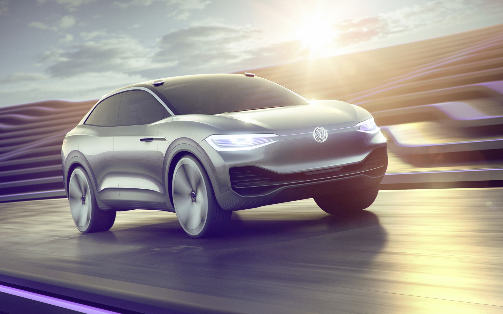 Серебристый электромобиль Volkswagen I.D. CROZZ l
