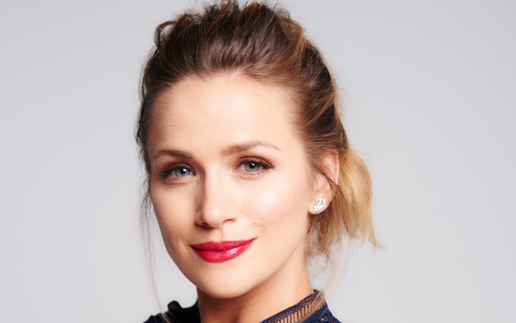 Милая актриса Шантель ВанСантен 