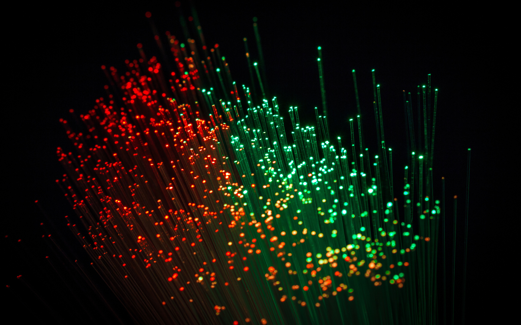Оптические красные и зеленые линии на сером фоне 