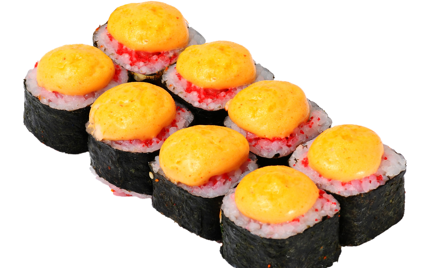 Аппетитные суши на белом фоне 