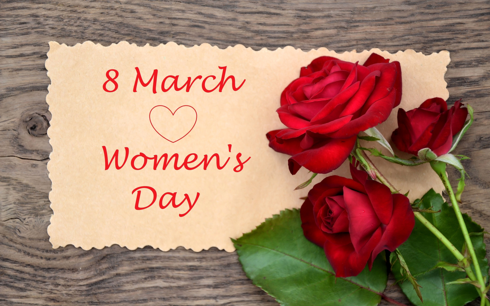 Три красных розы на Международный женский день 8 марта