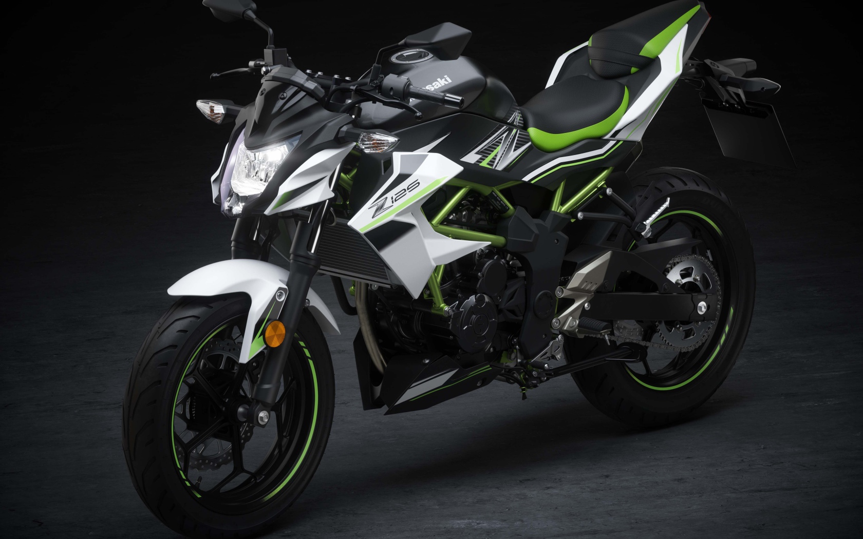 Мотоцикл Kawasaki Z125, 2019 года на сером фоне