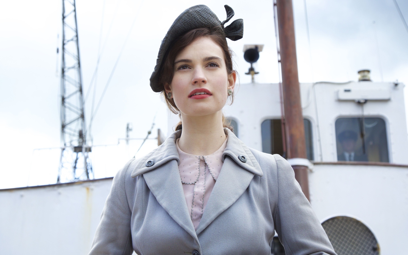 Британская актриса Лили Джеймс в роли