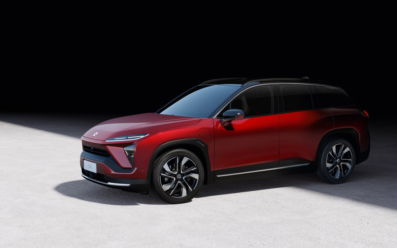 Бордовый автомобиль NIO ES6 2019 года