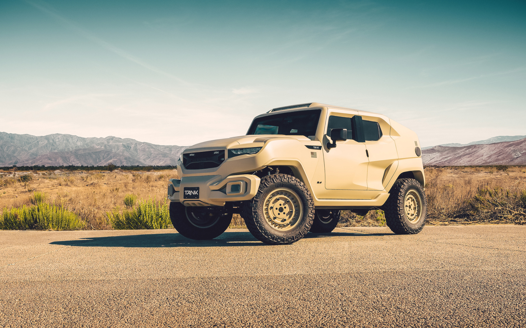 Военный внедорожник Rezvani Tank 