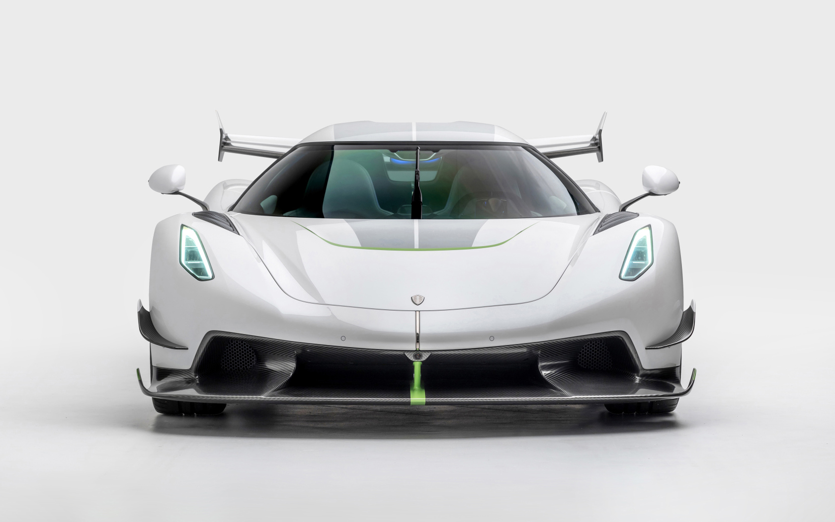 Быстрый спортивный автомобиль Koenigsegg Jesko 