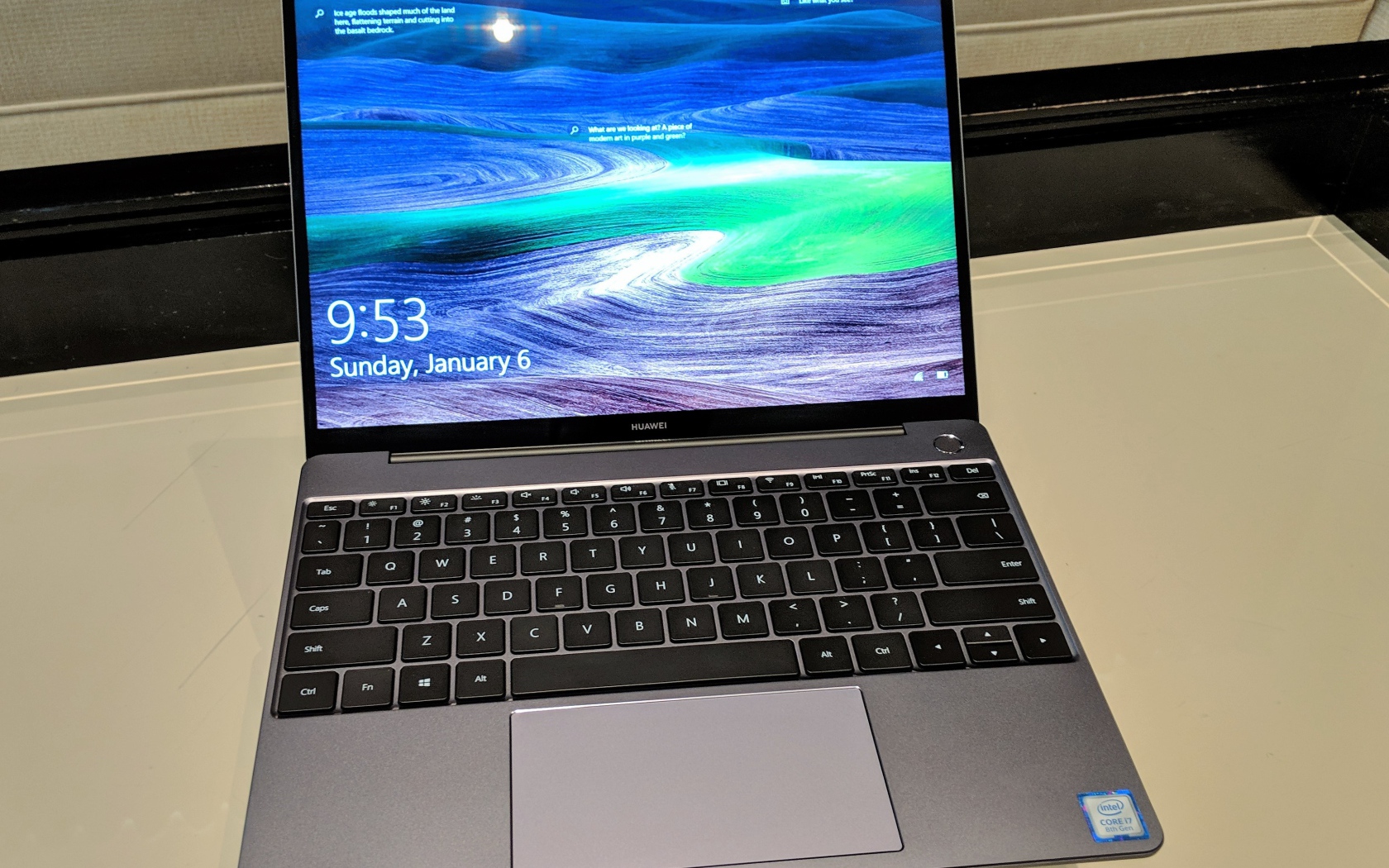 Тонкий ноутбук Huawei MateBook 13, CES 2019