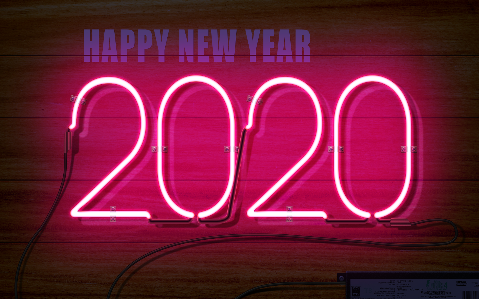 Надпись 2020 на деревянном фоне