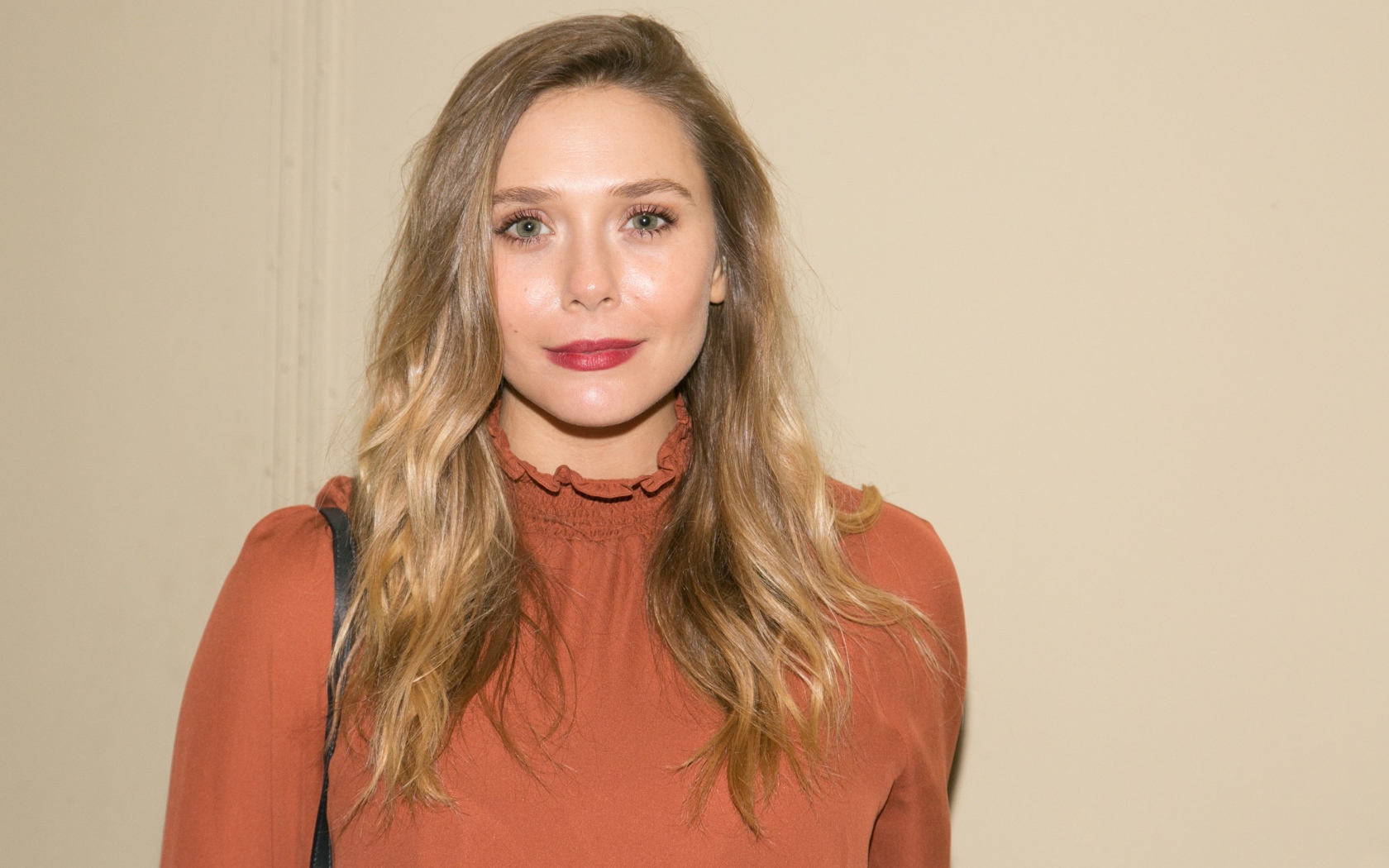 Милая девушка, актриса Элизабет Олсен 