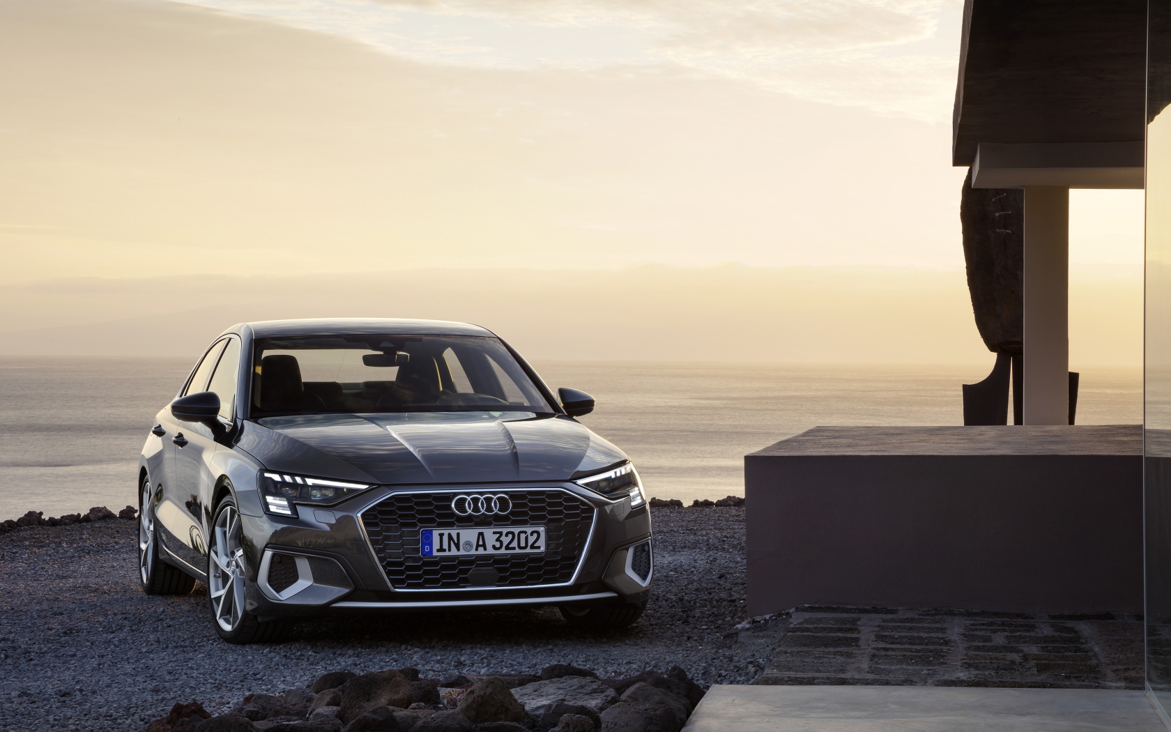 Автомобиль  Audi A3 Sedan 35 TFSI 2020 года у моря