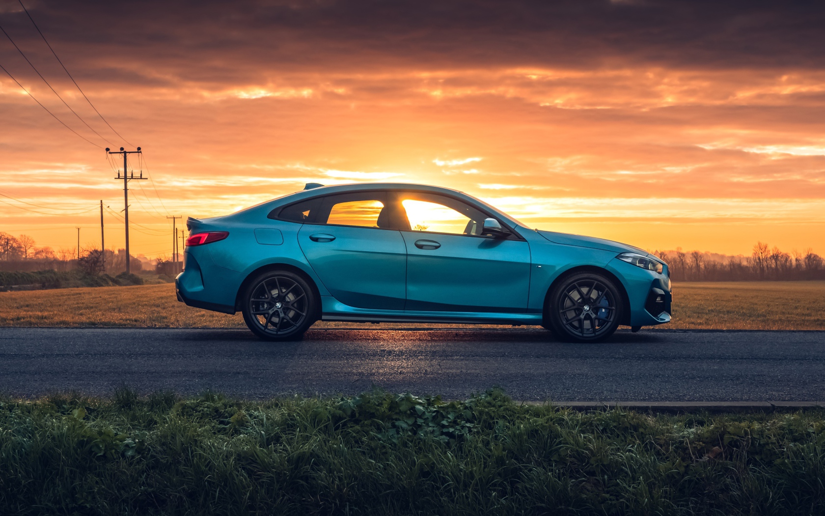 Автомобиль BMW 218i Gran Coupe M Sport 2020 года цвета аквамарин 