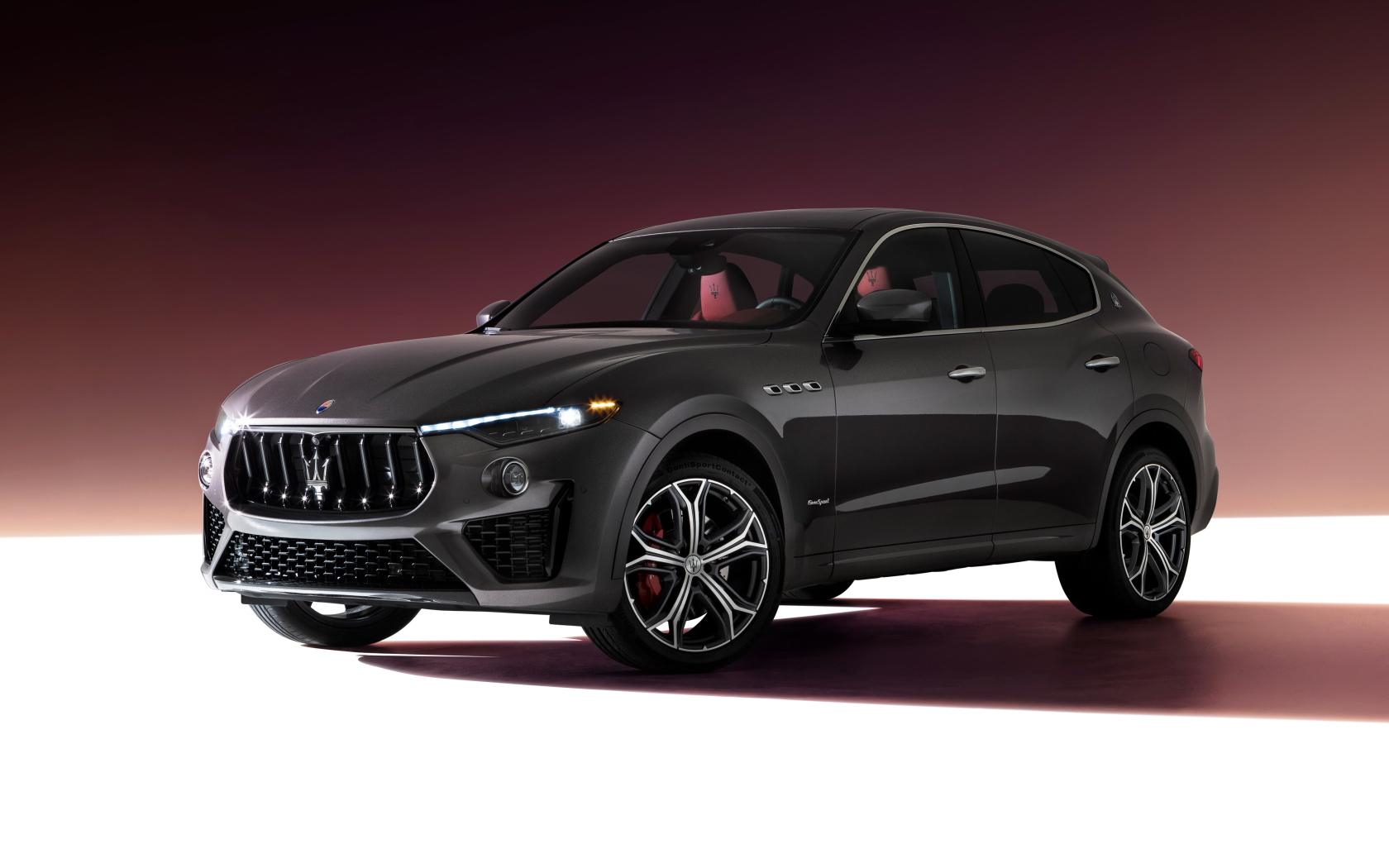 Автомобиль Maserati Levante S Q4 GranSport 2021 года