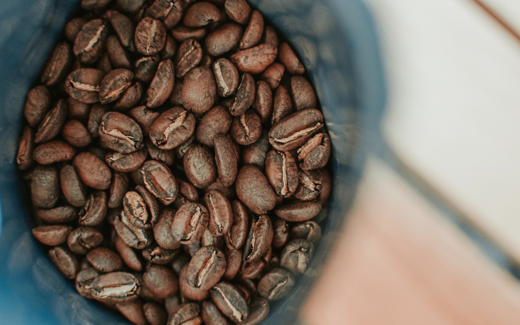 Обжаренные кофейные зерна крупным планом 