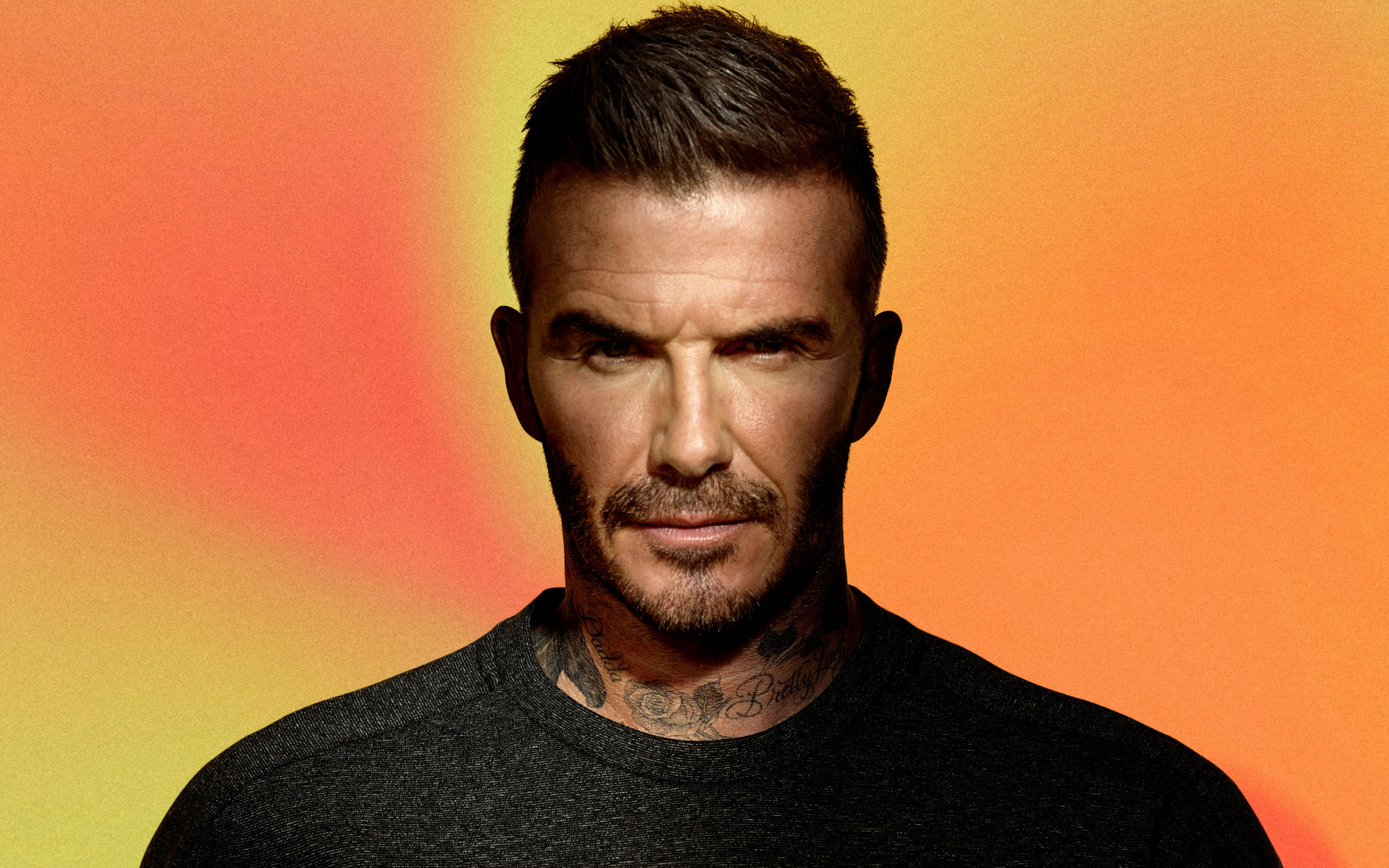 Футболист Дэвид Бекхэм крупным планом