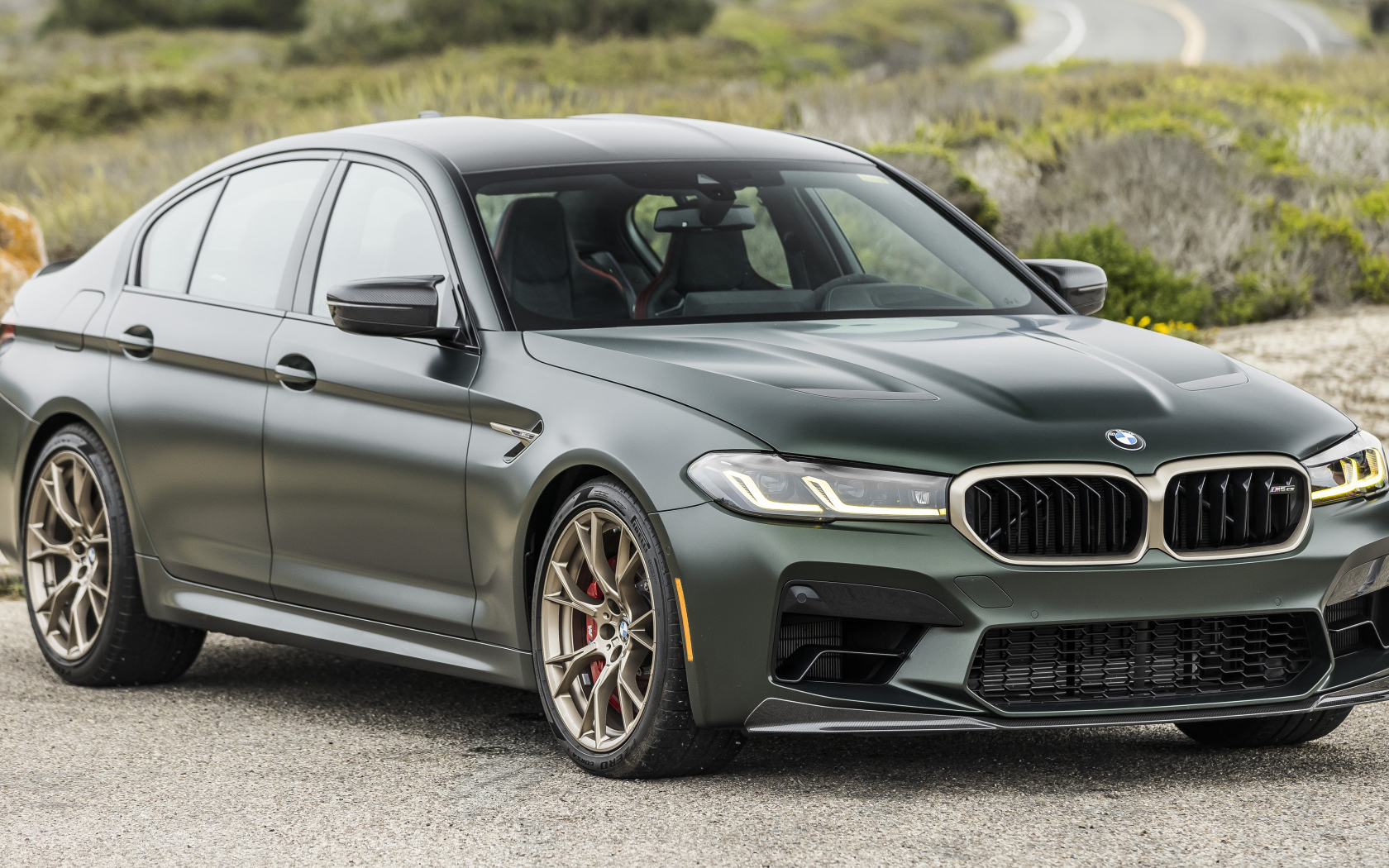 Автомобиль BMW M5 CS, 2022 года