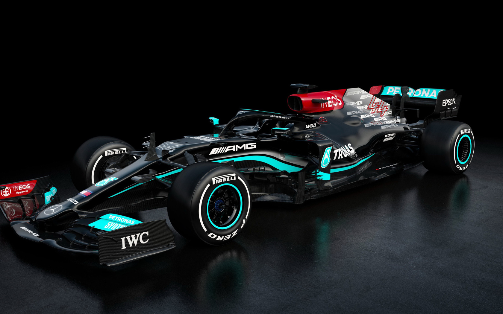 Гоночный автомобиль Mercedes-AMG F1 W12 E Performance 2021  года на черном фоне