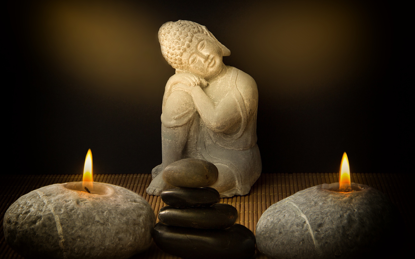 Статуэтка Будда со свечами