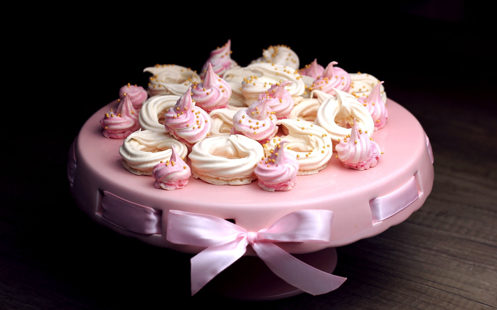 Розовая подставка для зефира с розовой лентой