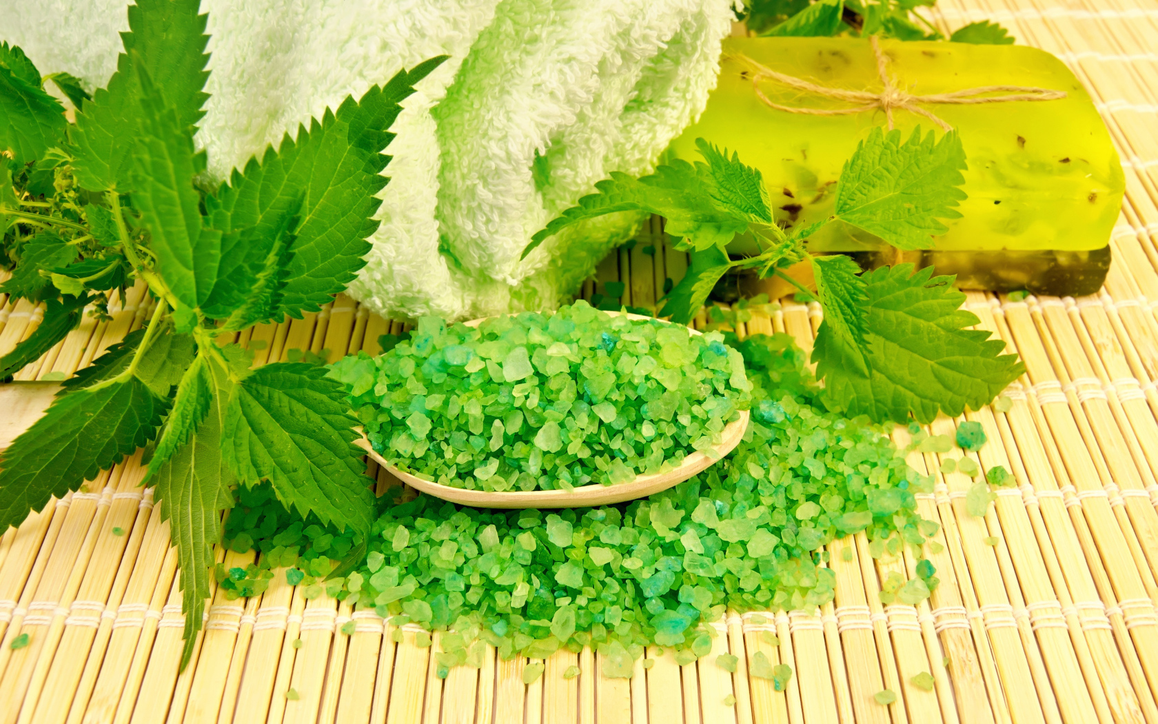 Зеленая морская соль, красива и полотенце для SPA