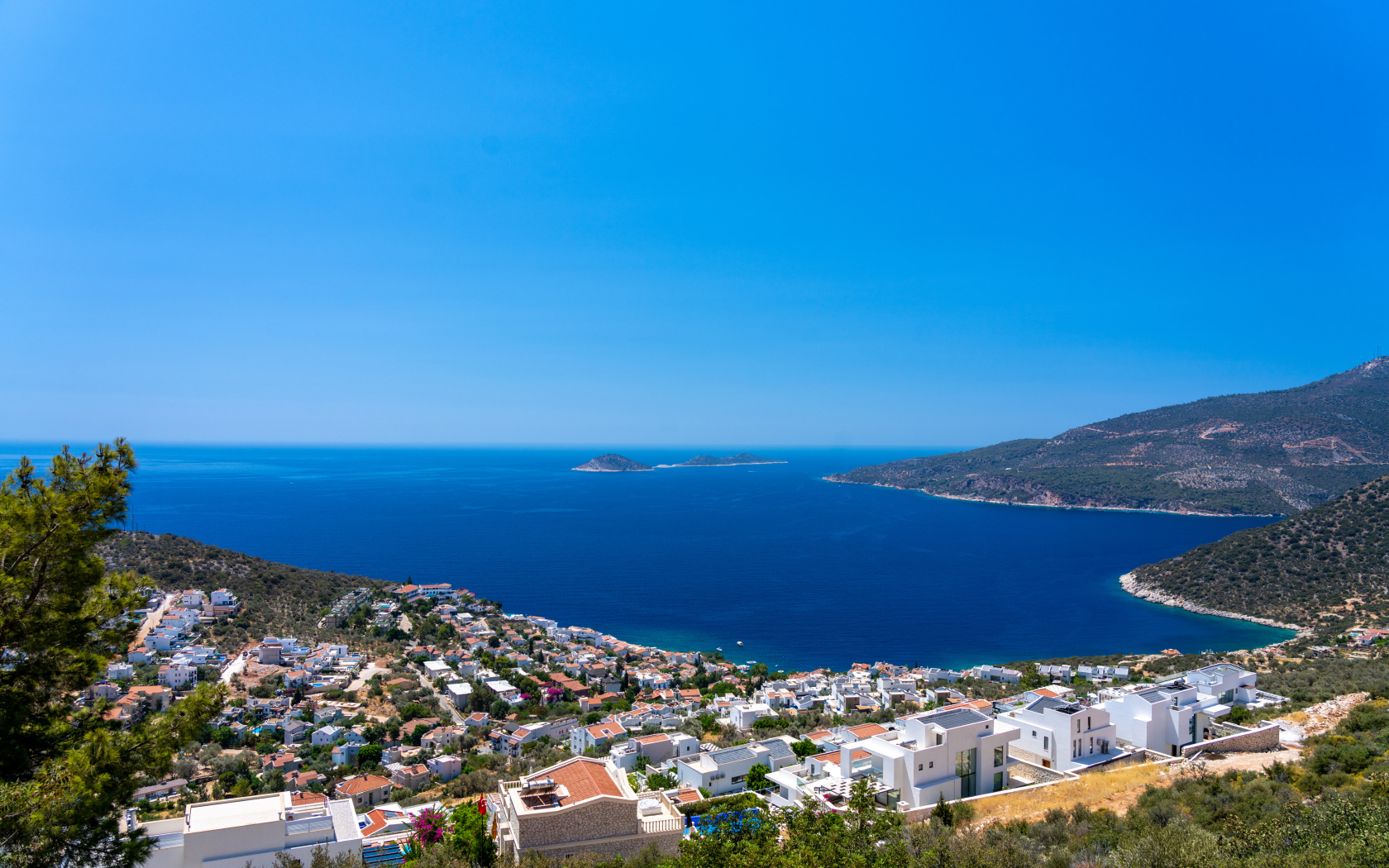 Вид на море и город  с высоты, Турция