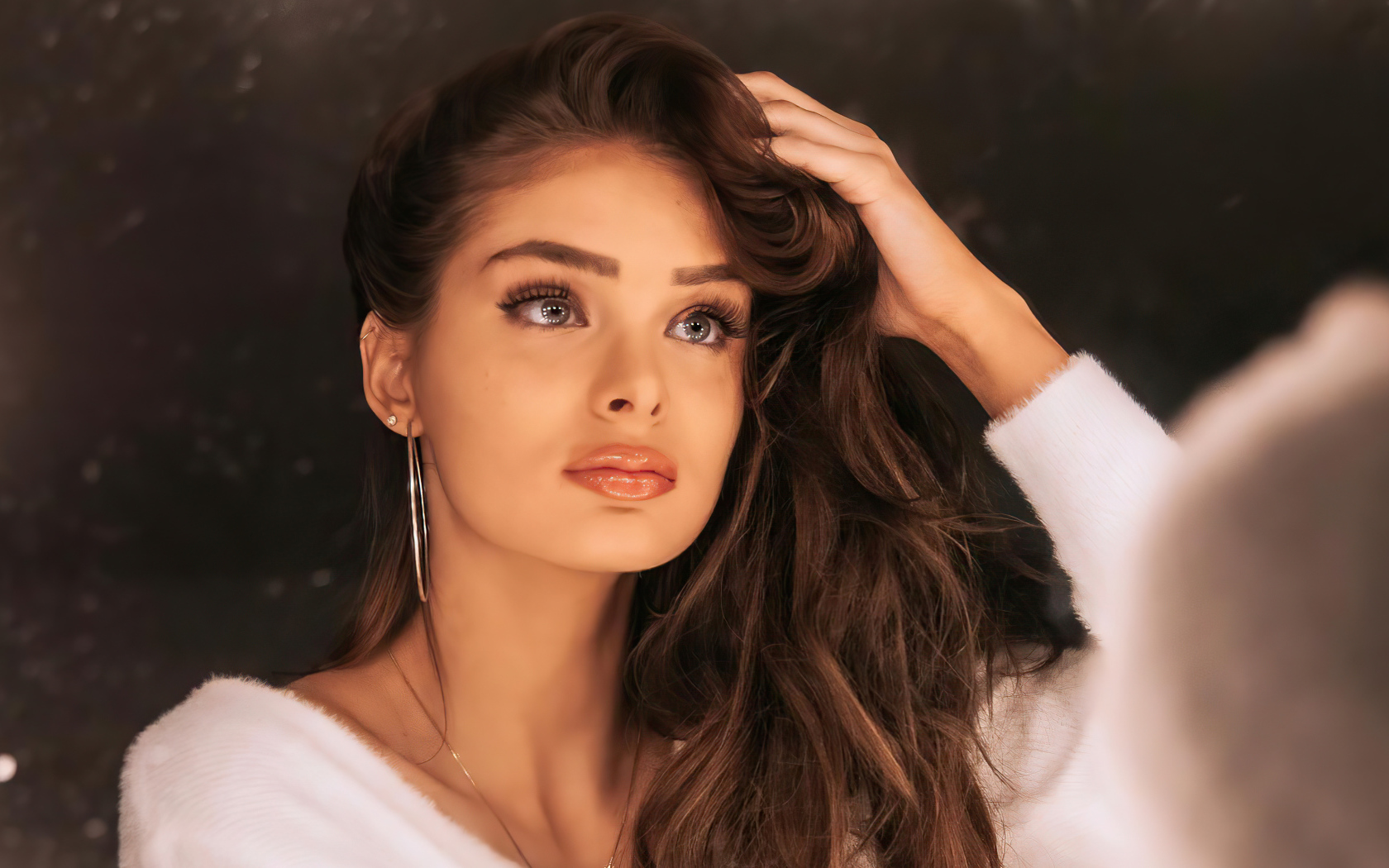 Красивая девушка актриса Брайтон Шарбино