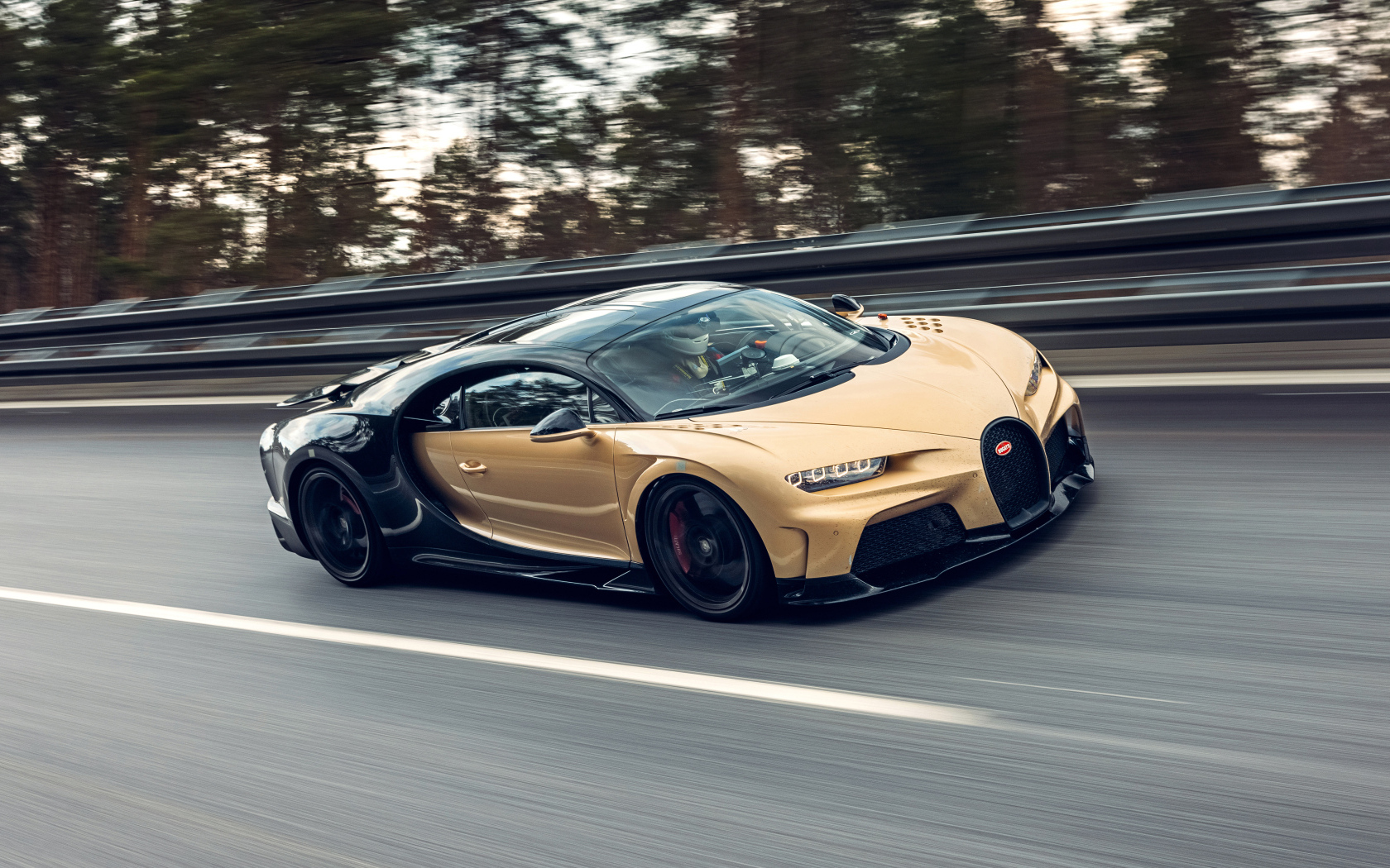 Быстрый автомобиль Bugatti Chiron, 2023 года