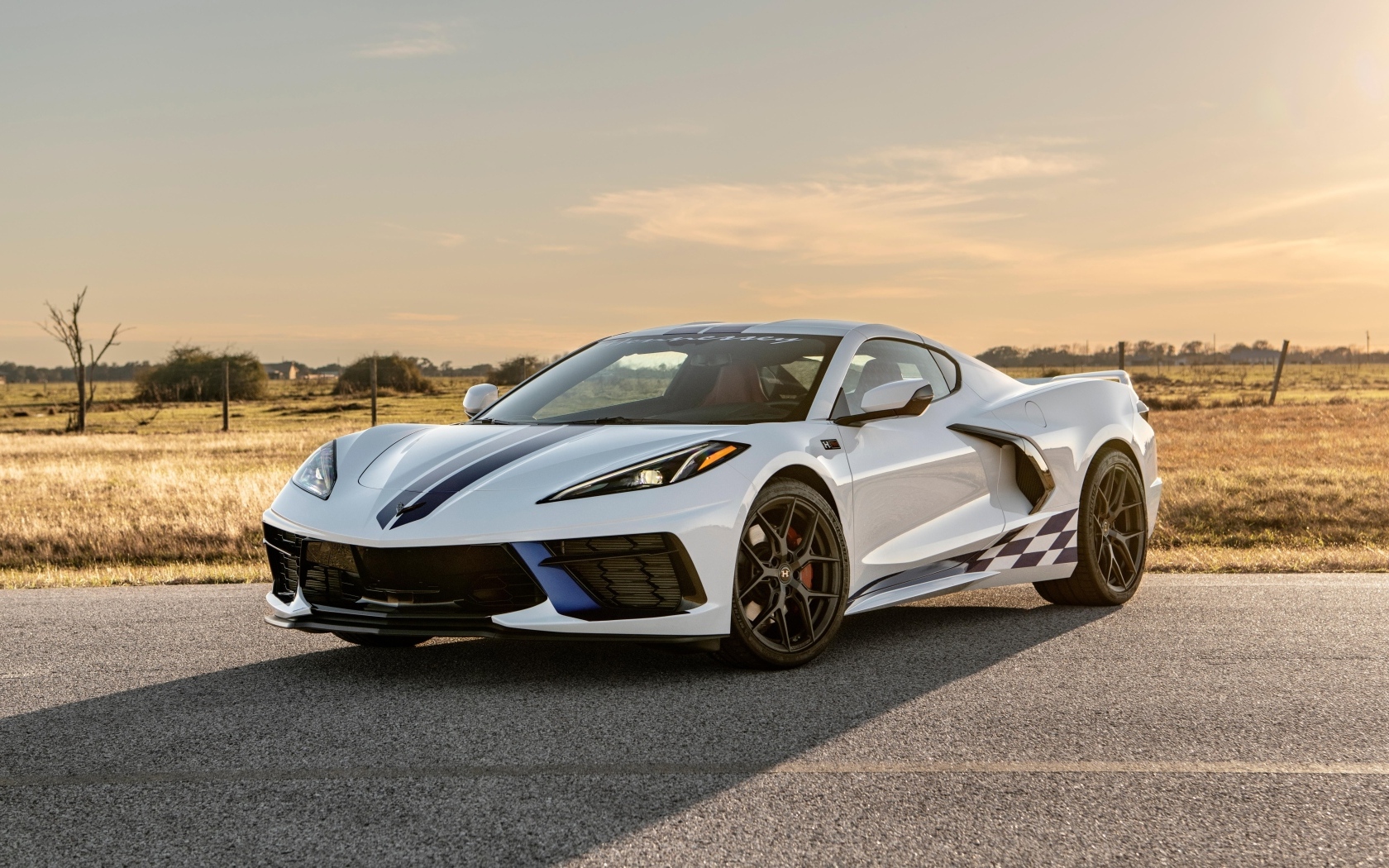 Спортивный Hennessey Chevrolet Corvette Stingray Supercharged H700 2023 года