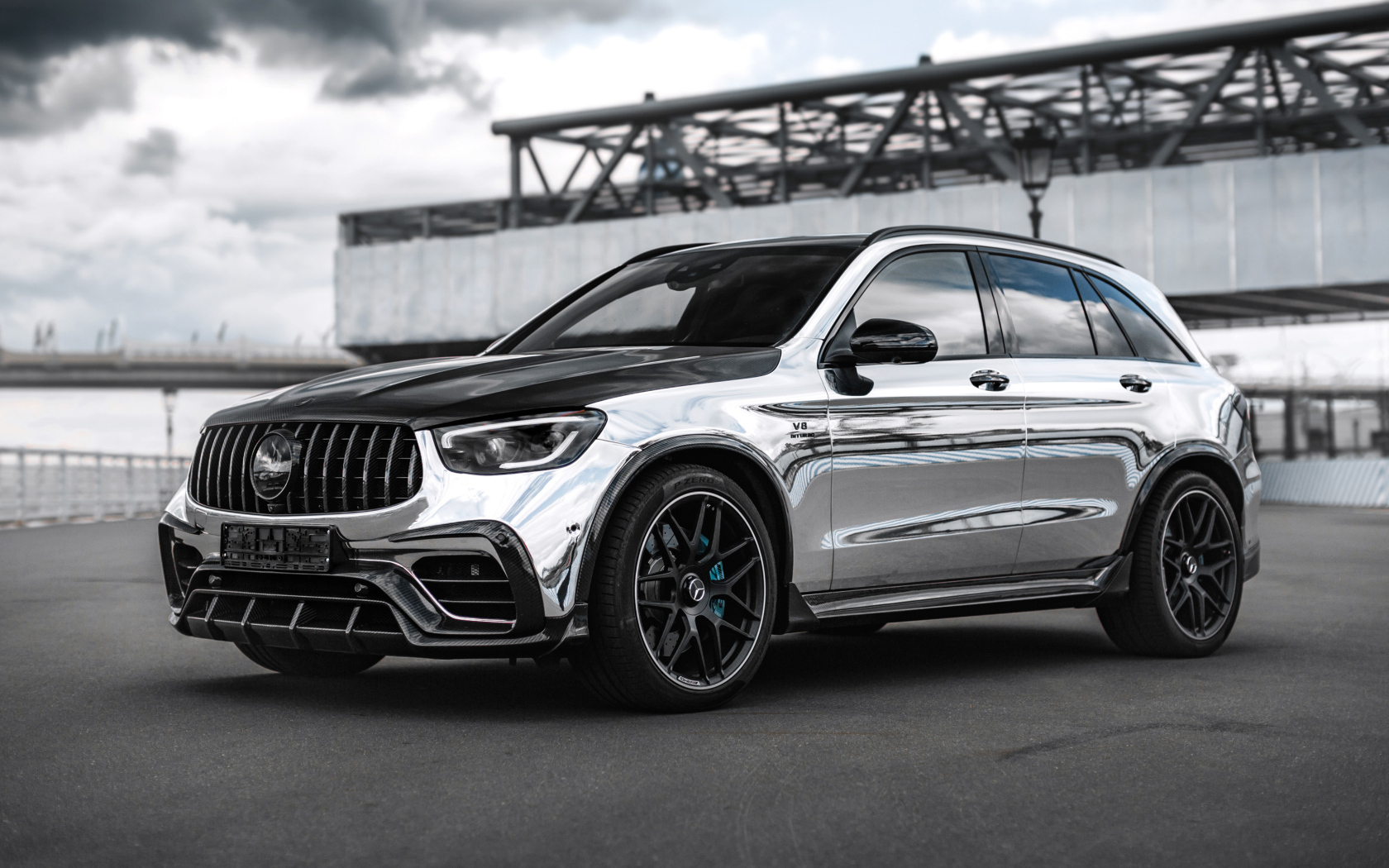 Серебристый  Mercedes-AMG GLC-Klasse Inferno 2022 