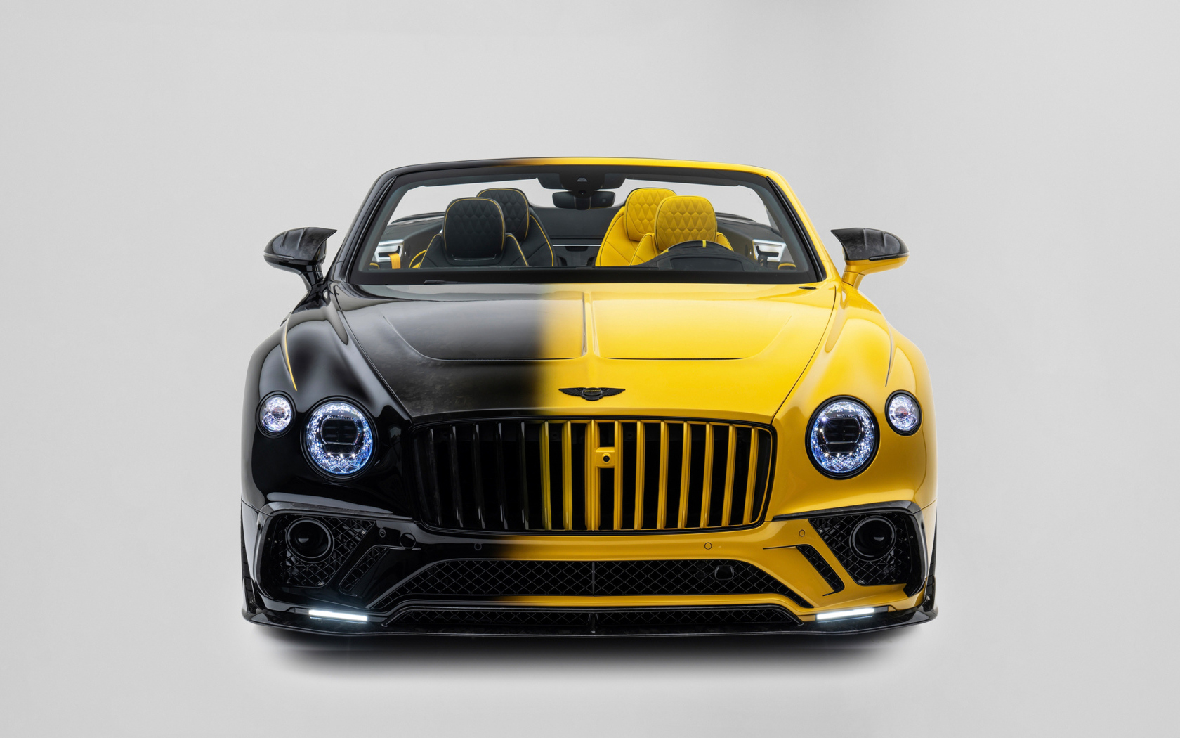 Автомобиль Mansory Vitesse Continental GTC 2022 вид спереди