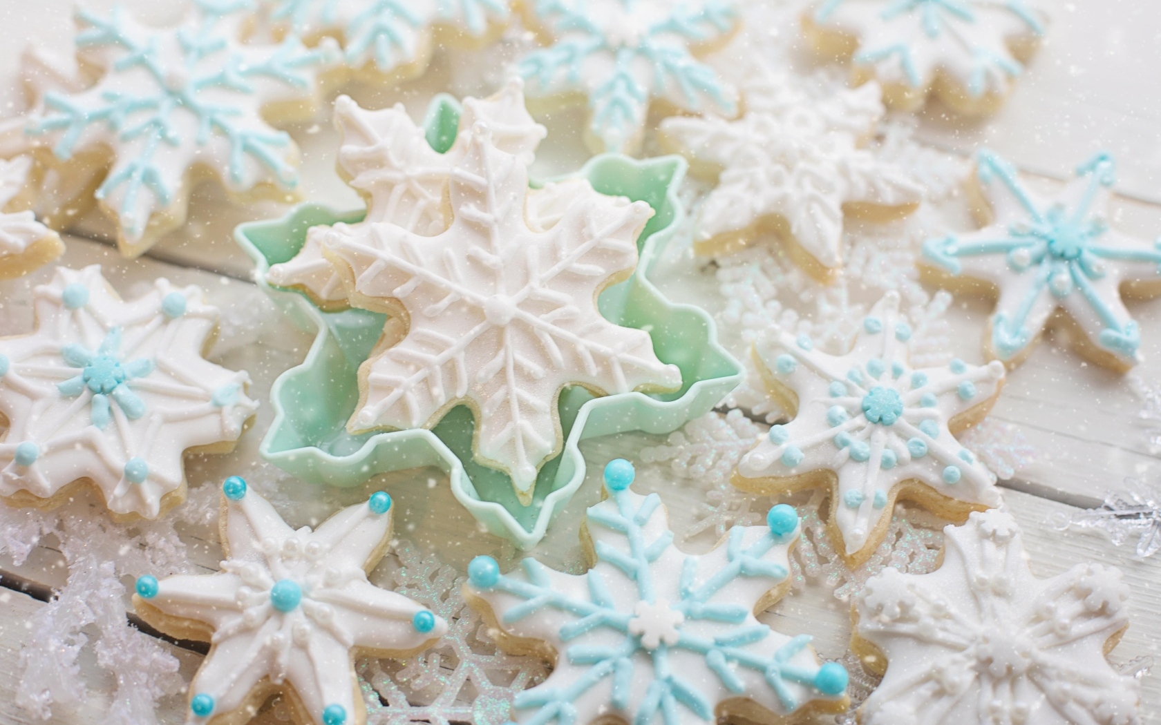 Вкусное сладкое печенье снежинки