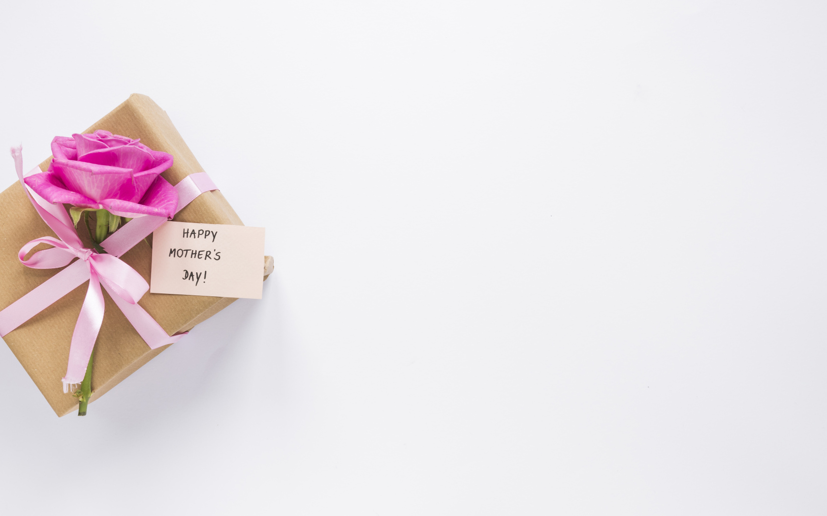 Подарок на международный женский день 8 марта