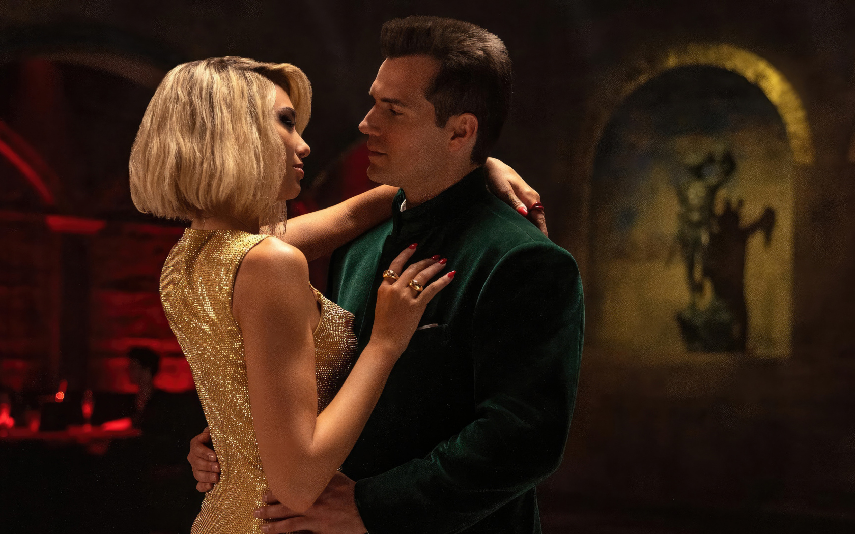 Пара главных героев нового фильма Аргайл, 2024