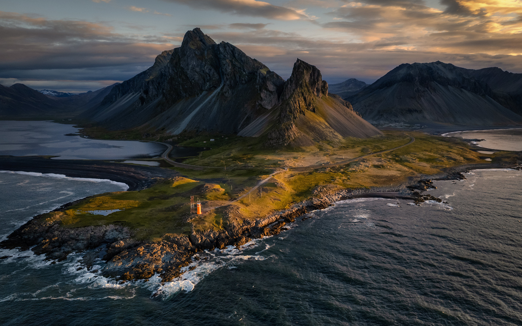 Горный массив Кроссанесфьядль, Исландия