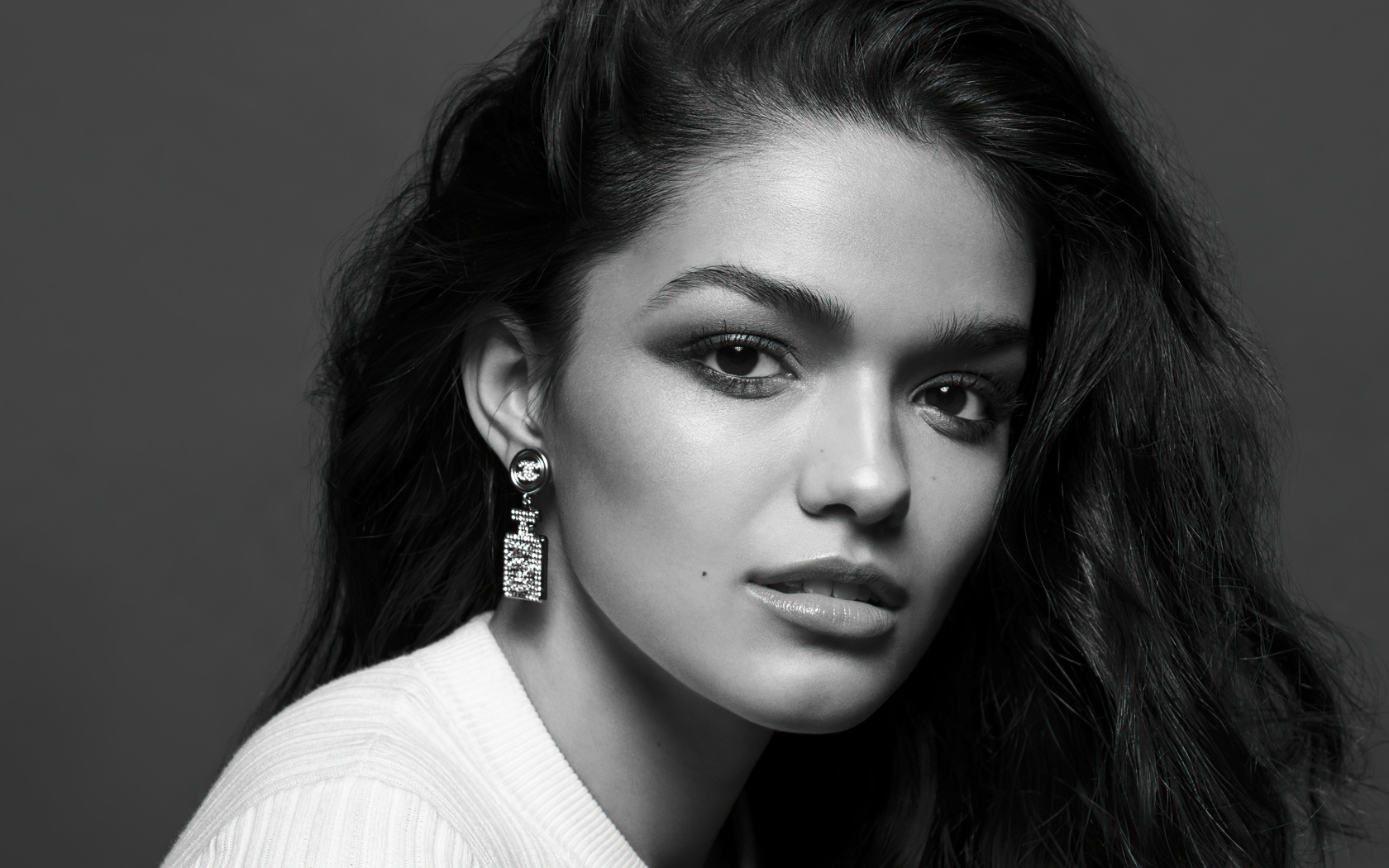 Актриса Рейчел Зеглер лицо крупным планом