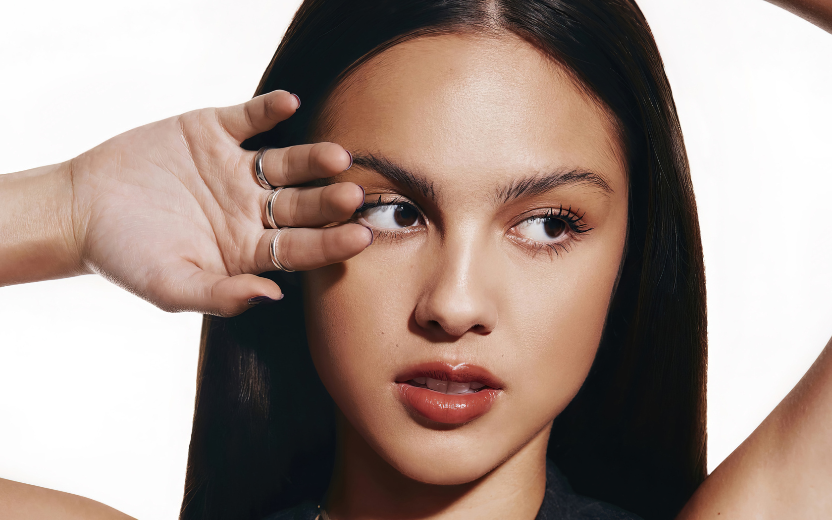 Лицо актрисы Оливия Родриго крупным планом