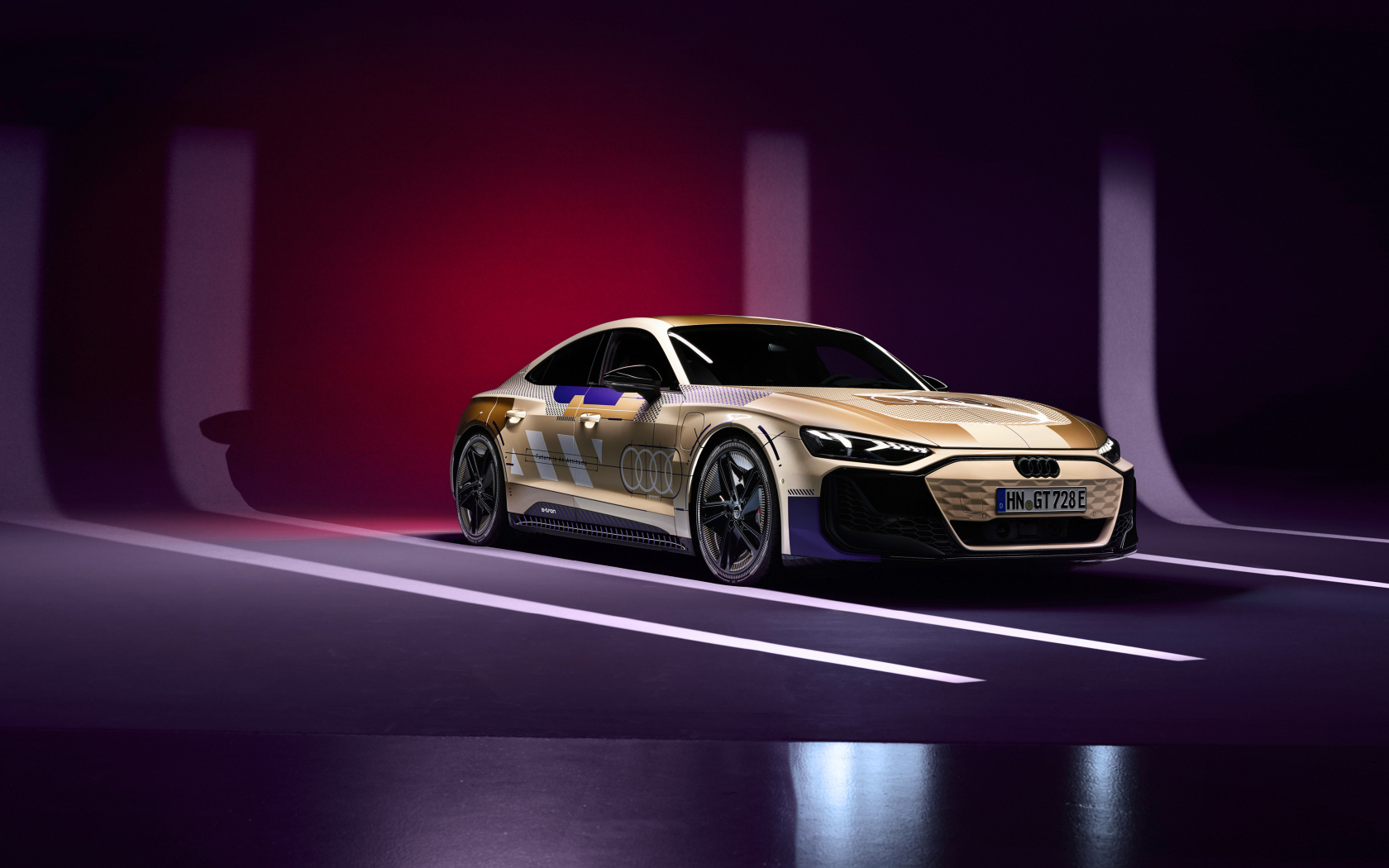 Автомобиль  Audi RS E-Tron GT Prototype