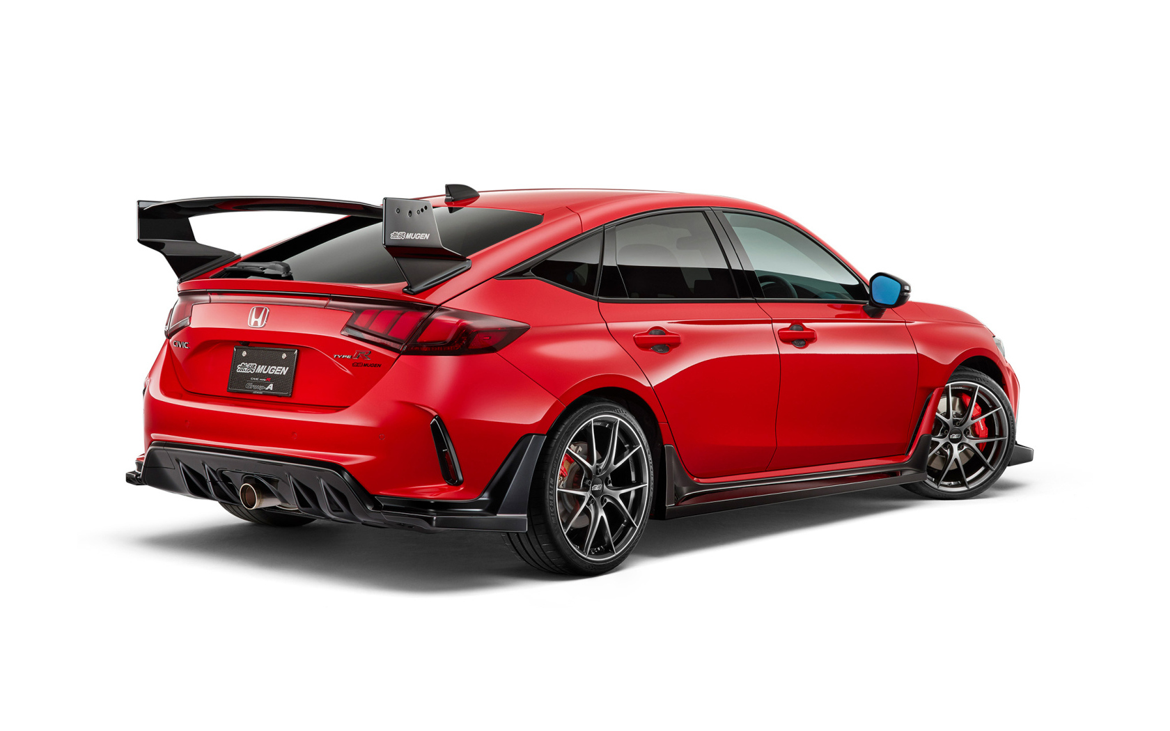 Вид сзади на автомобиль Mugen Honda Civic Type R 2024 года