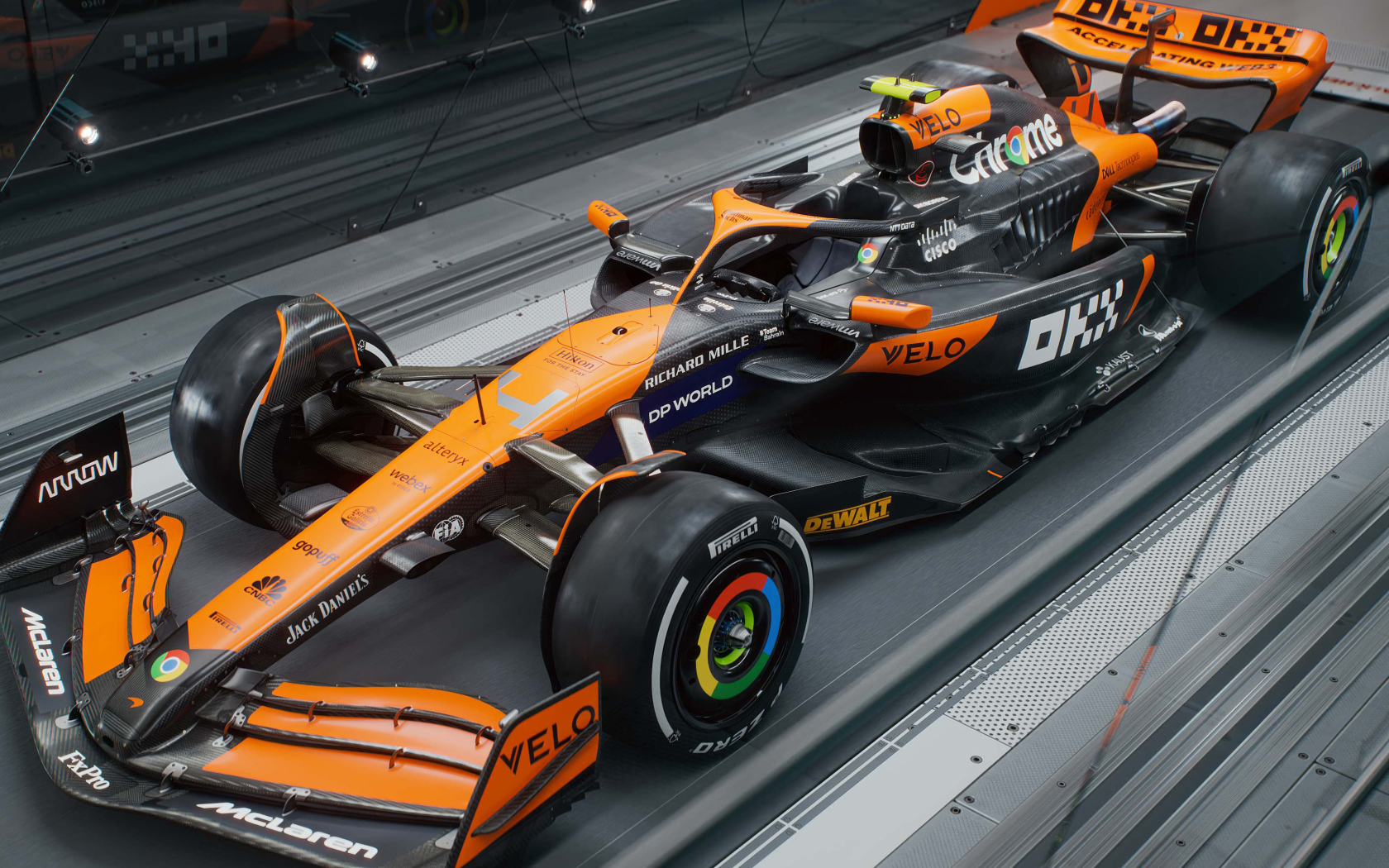 Гоночный McLaren MCL38 вид сверху