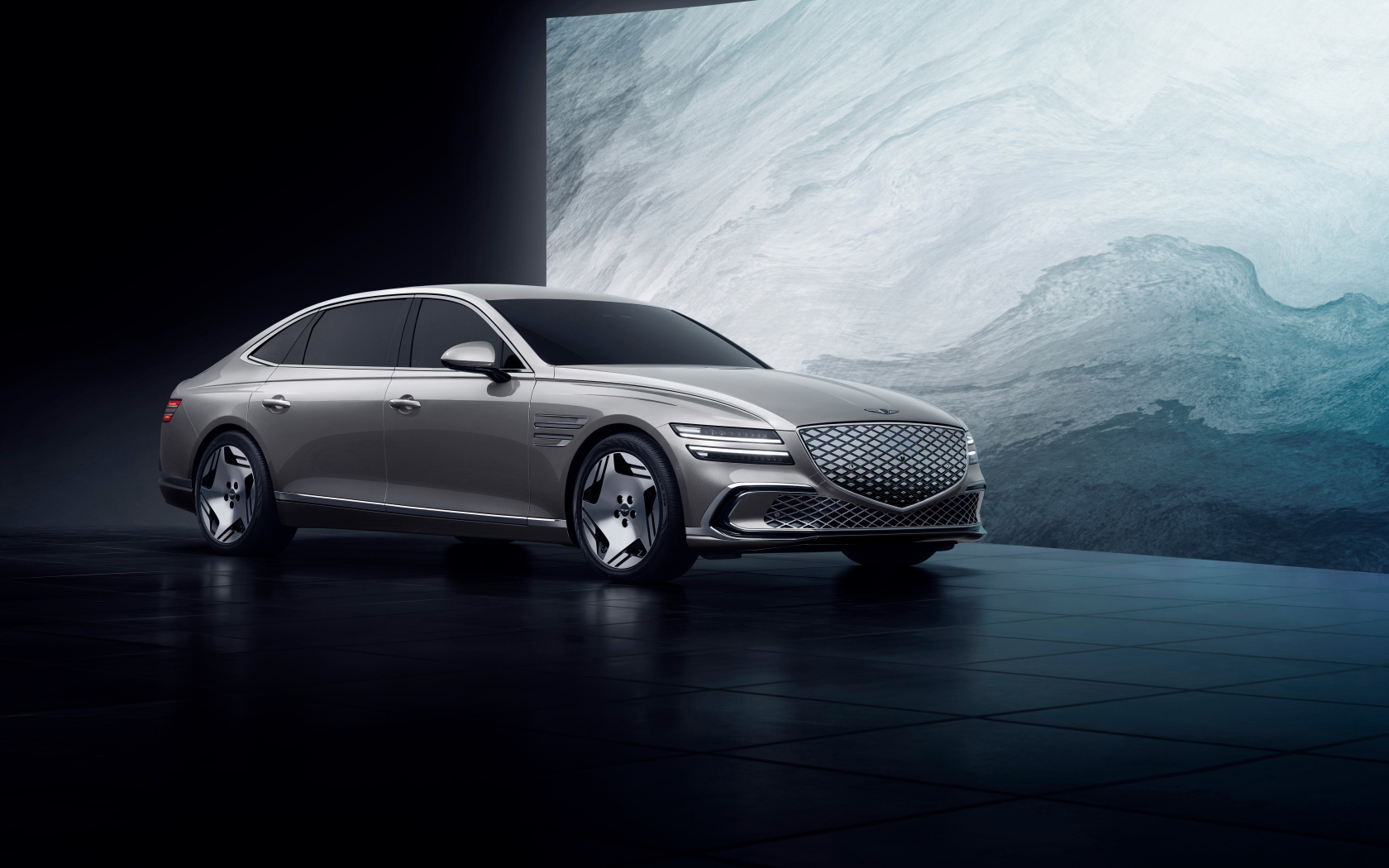 Серый автомобиль Genesis Electrified G80 2024 года