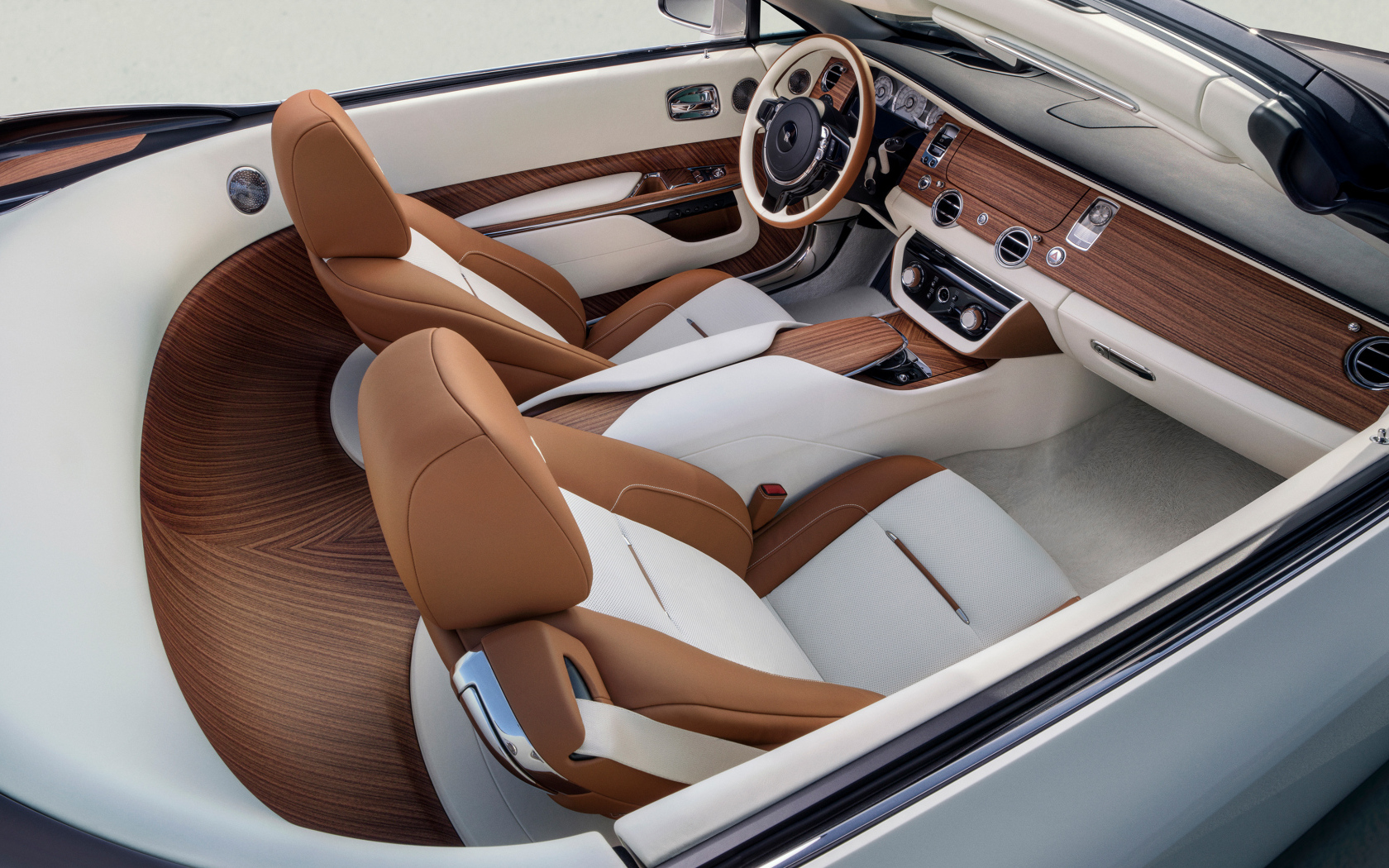 Салон автомобиля Rolls-Royce Arcadia Droptail