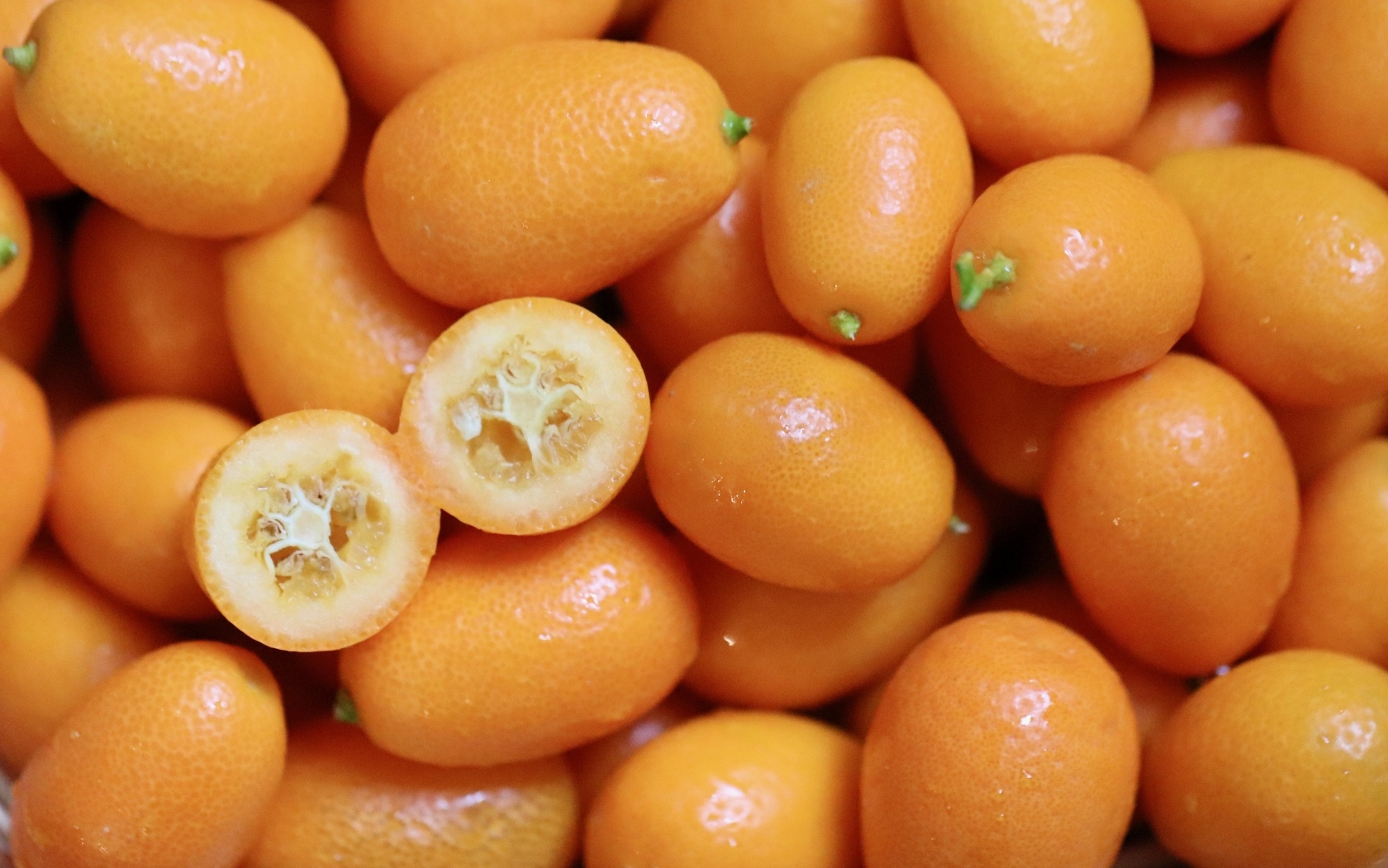 Оранжевые цитрусовые фрукты кумват