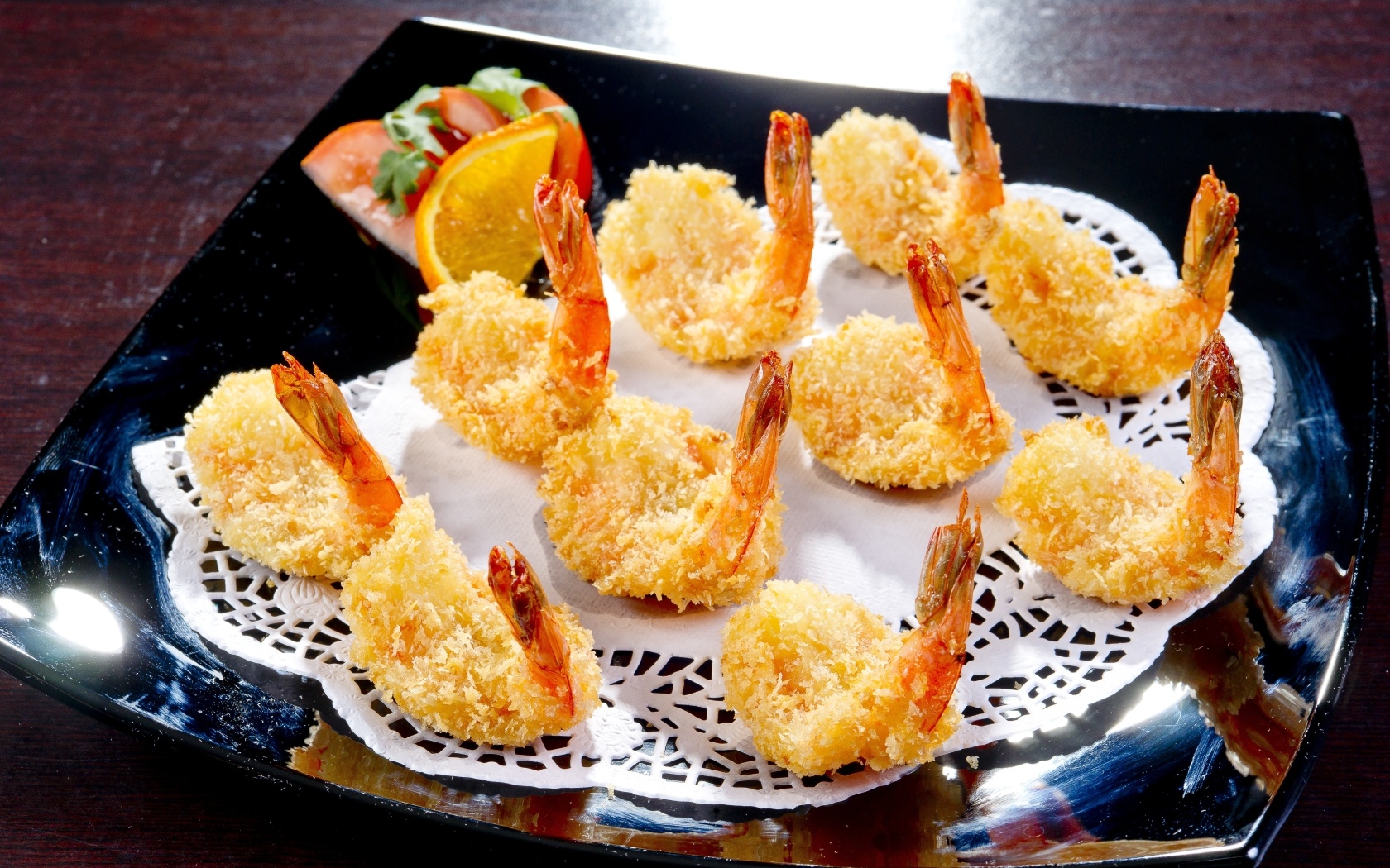 Жареные креветки в кляре