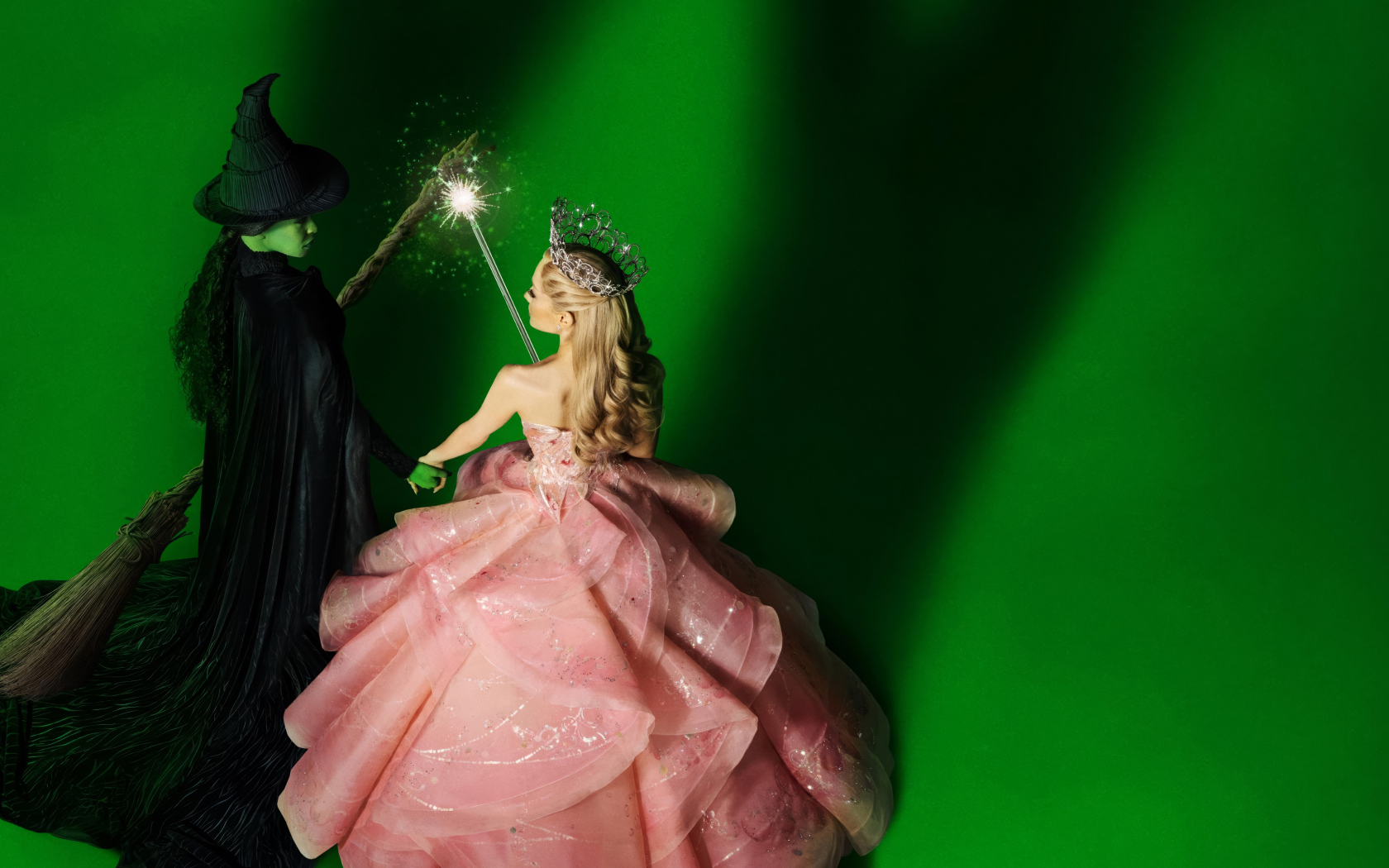 Постер нового фильма Злая: Часть первая