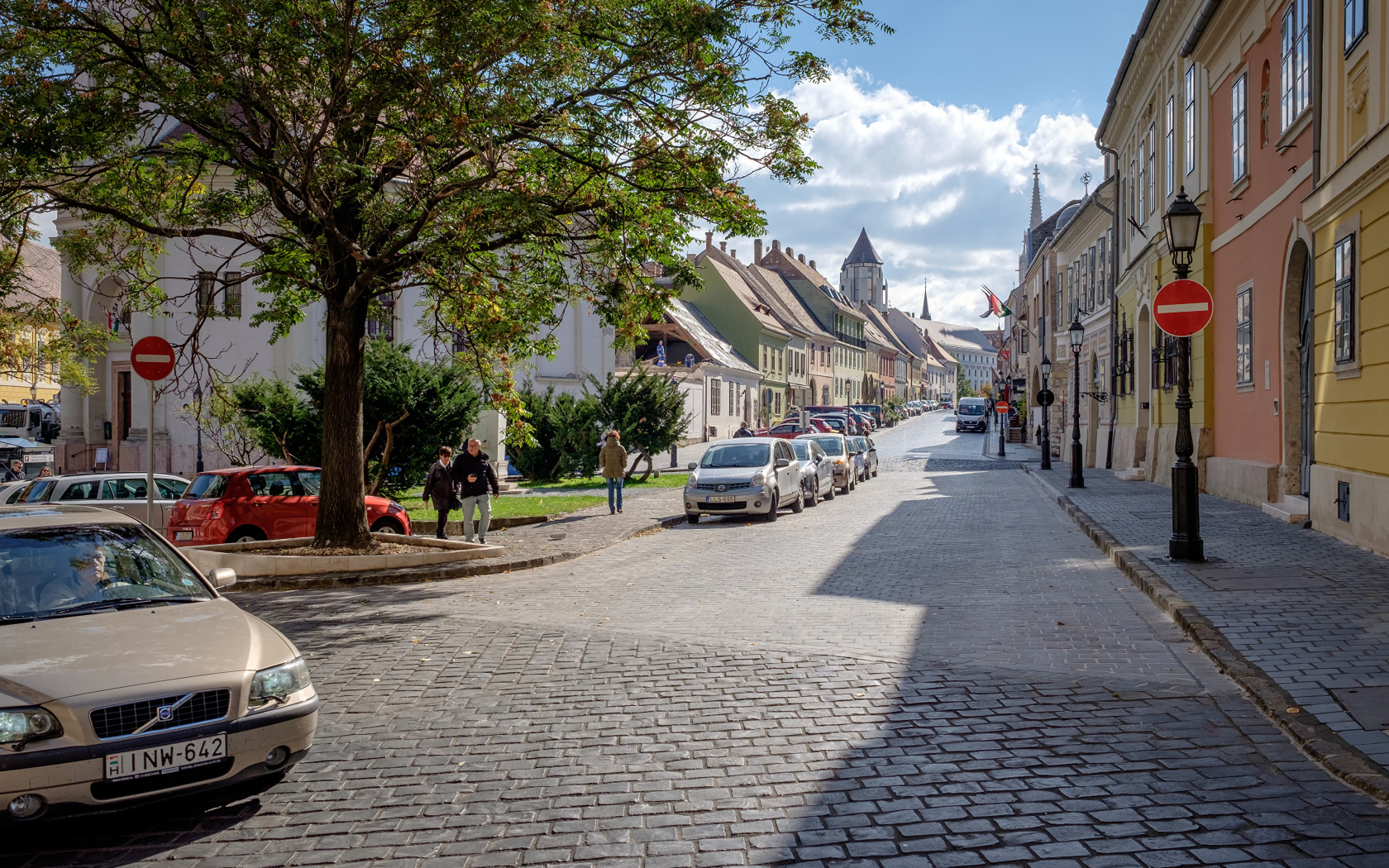 Дома на улице в городе Будапешт, Венгрия