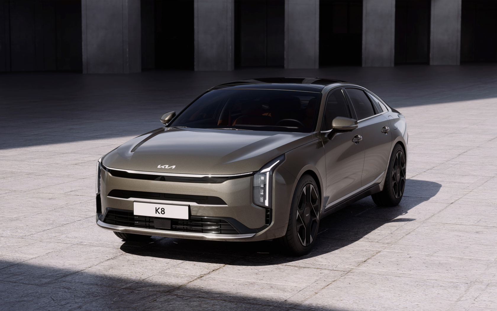 Автомобиль Kia K8 2024 года