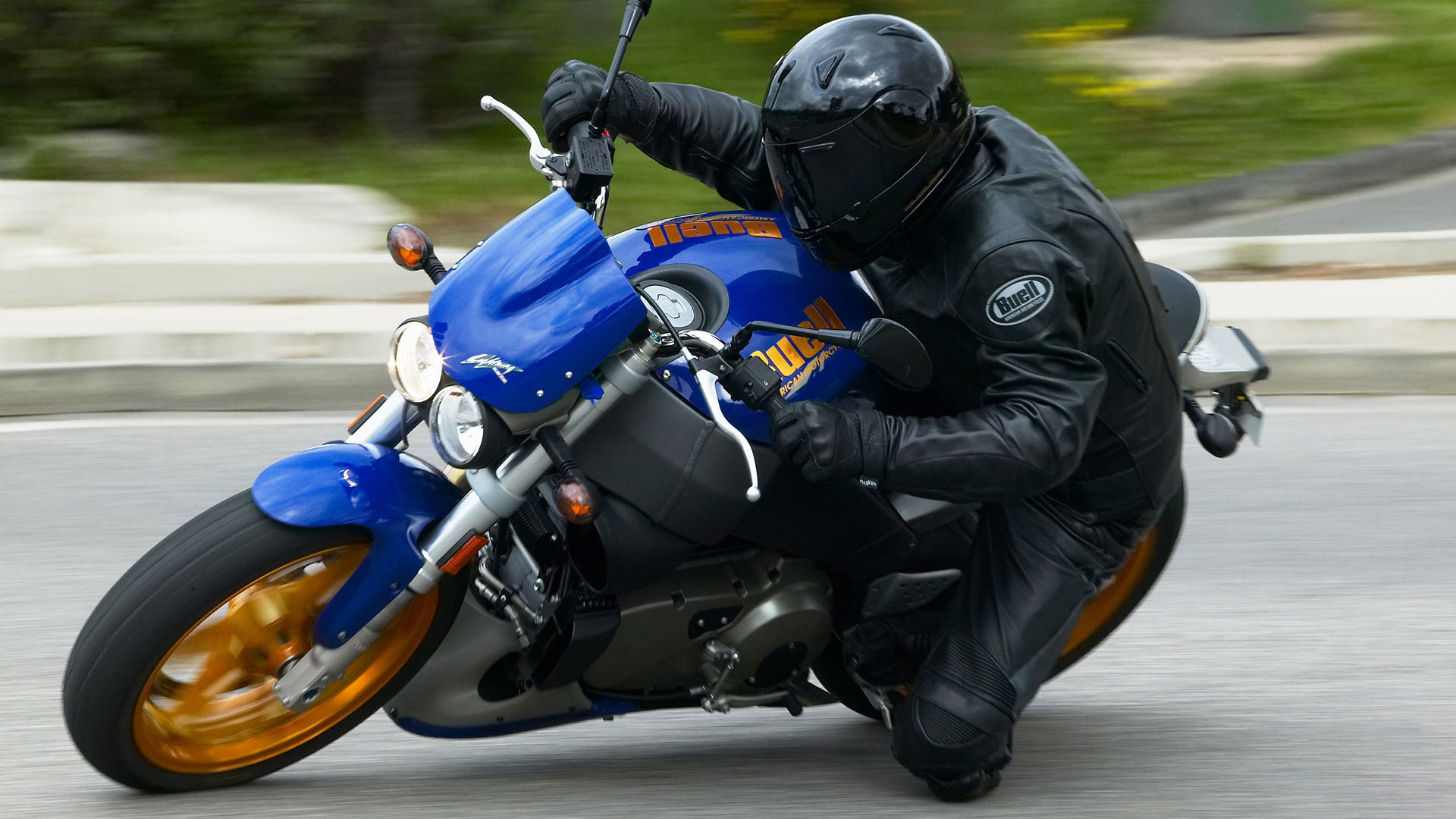 Черный гонщик