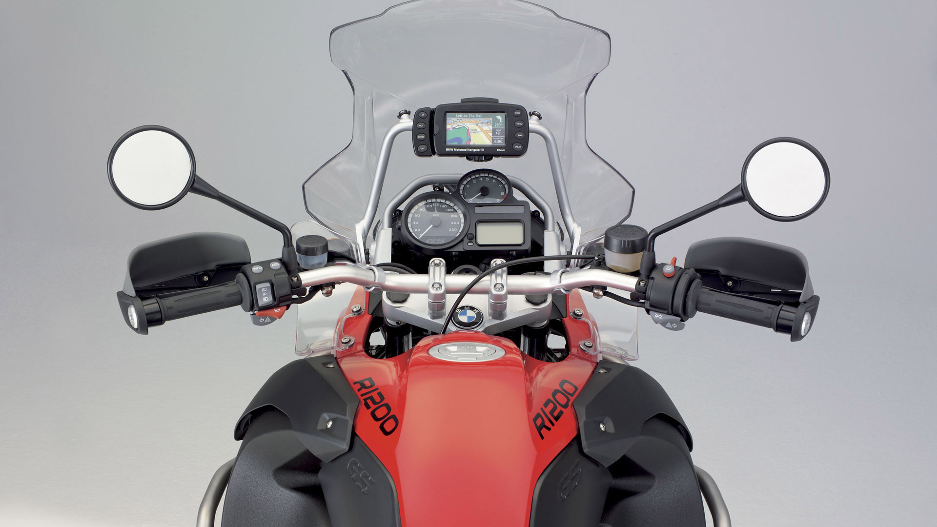 Мотоцикл BMW R1200 красный