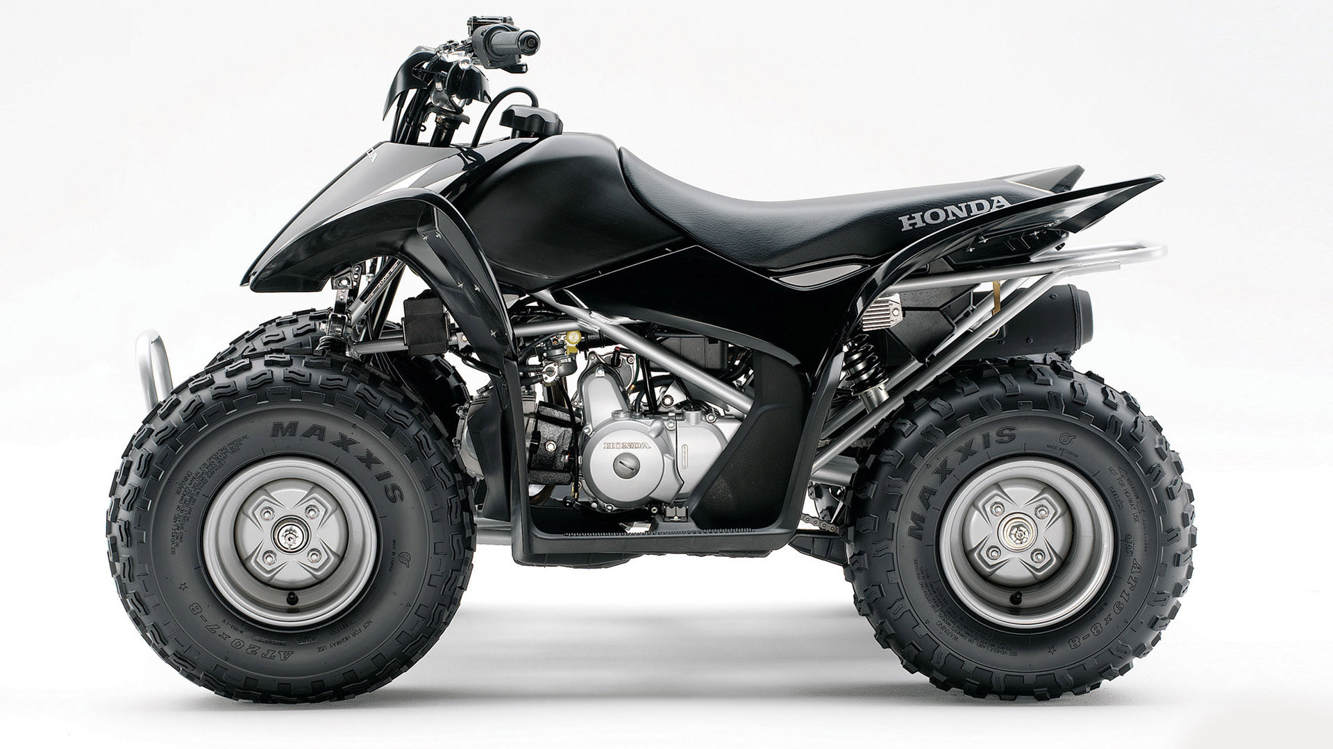 Вне дорожный Хонда квадроцикл
