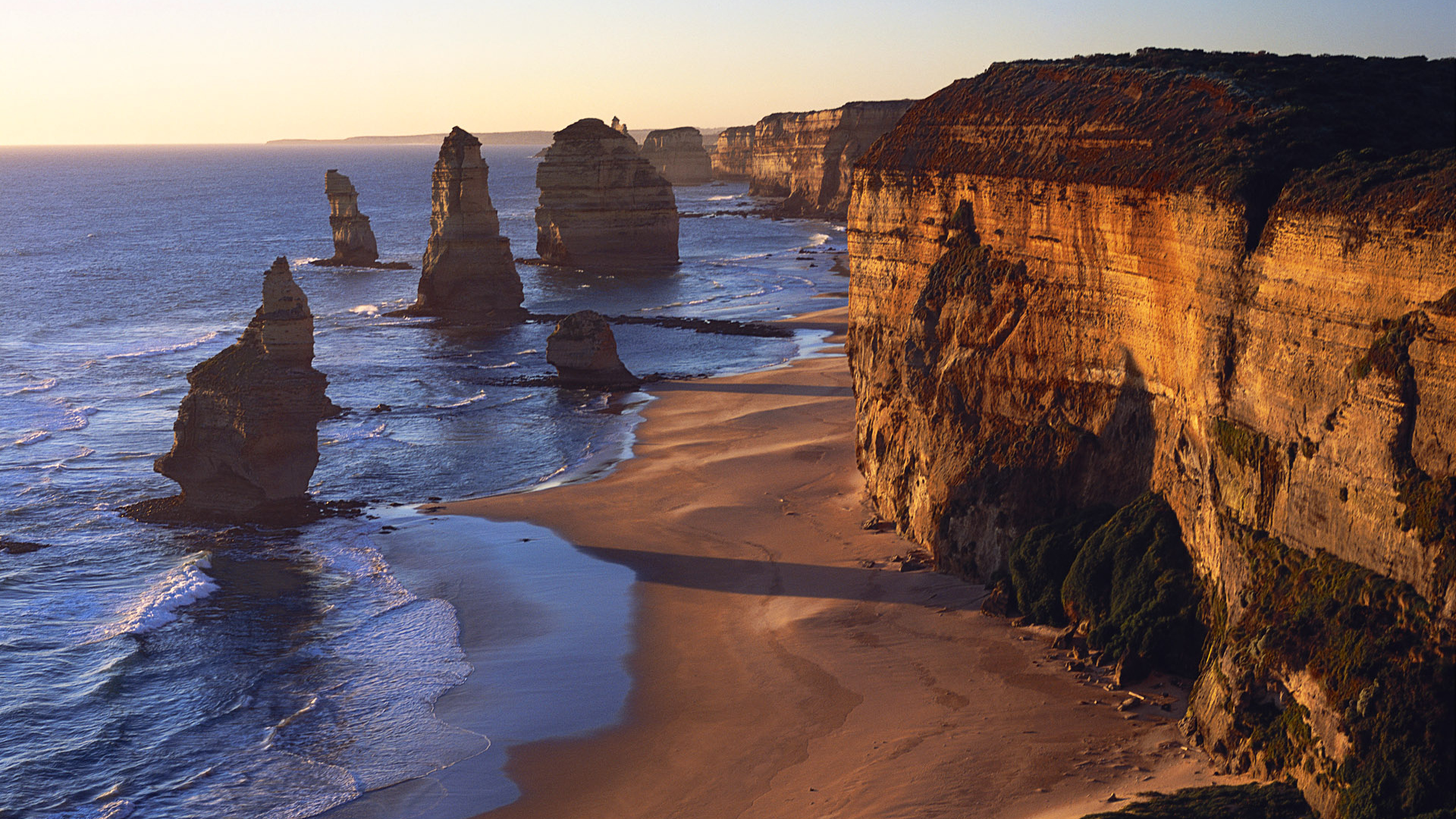 Прибрежные скалы
